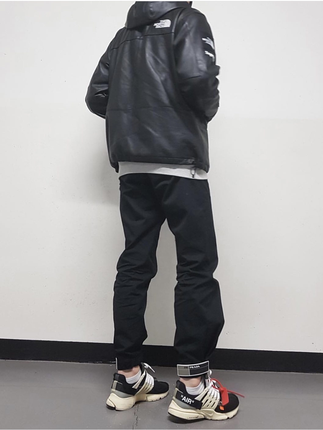 Nike x Off-White Air Presto OG The Ten, Supreme x The North Face Leather Mountain Parka Black - 18FW 착용 스타일 - 1