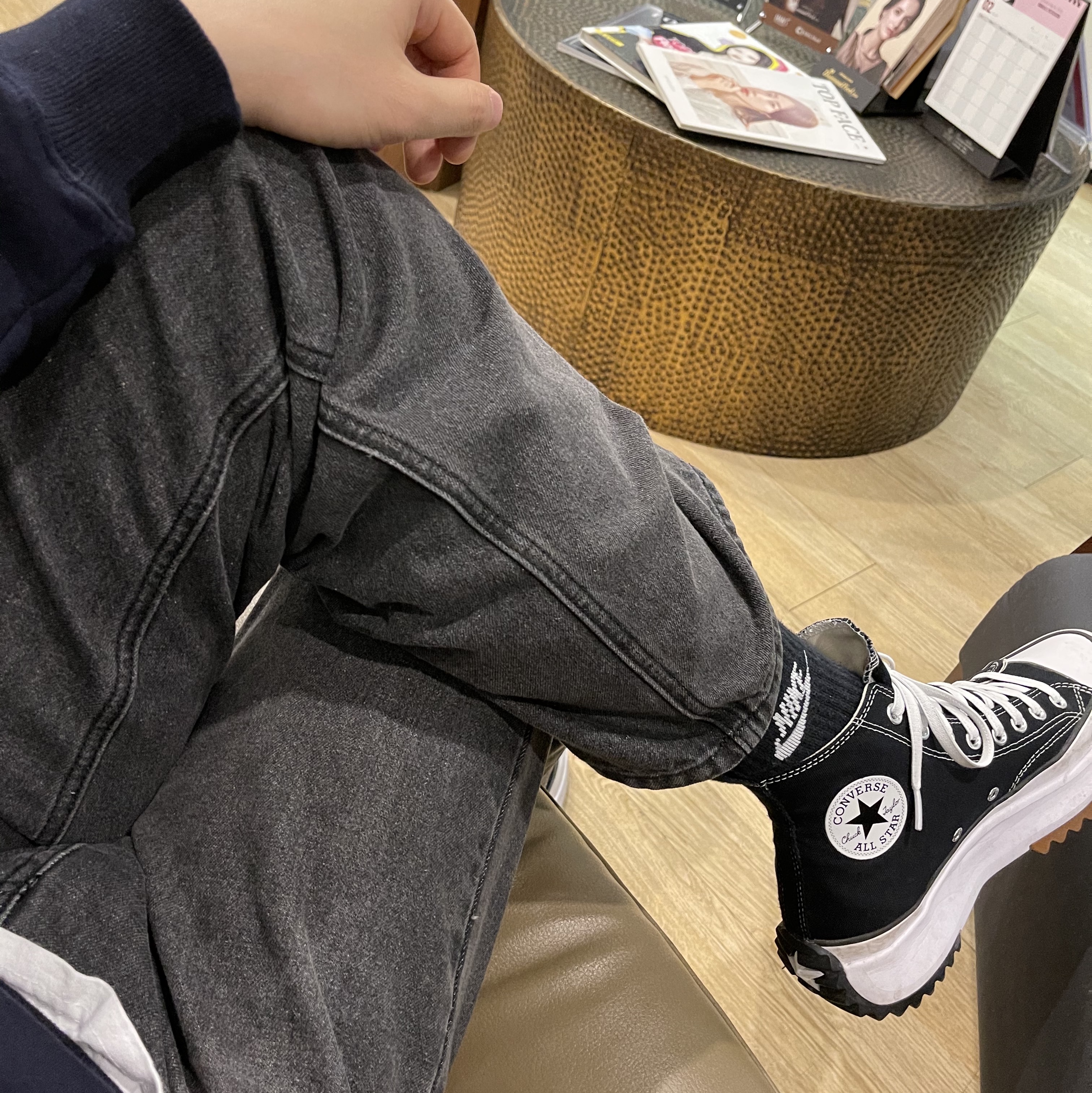 Converse Run Star Hike Hi Black White Gum 착용 스타일