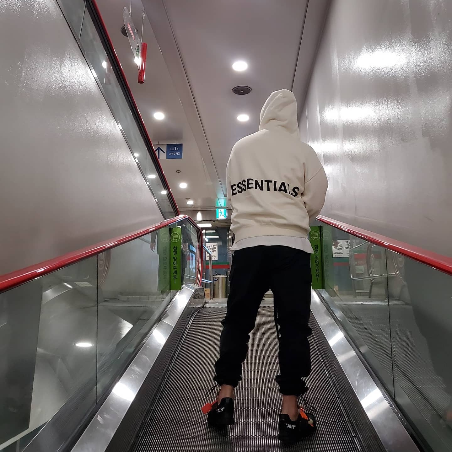 Nike x Off-White Air Presto Black 착용 스타일 - 2