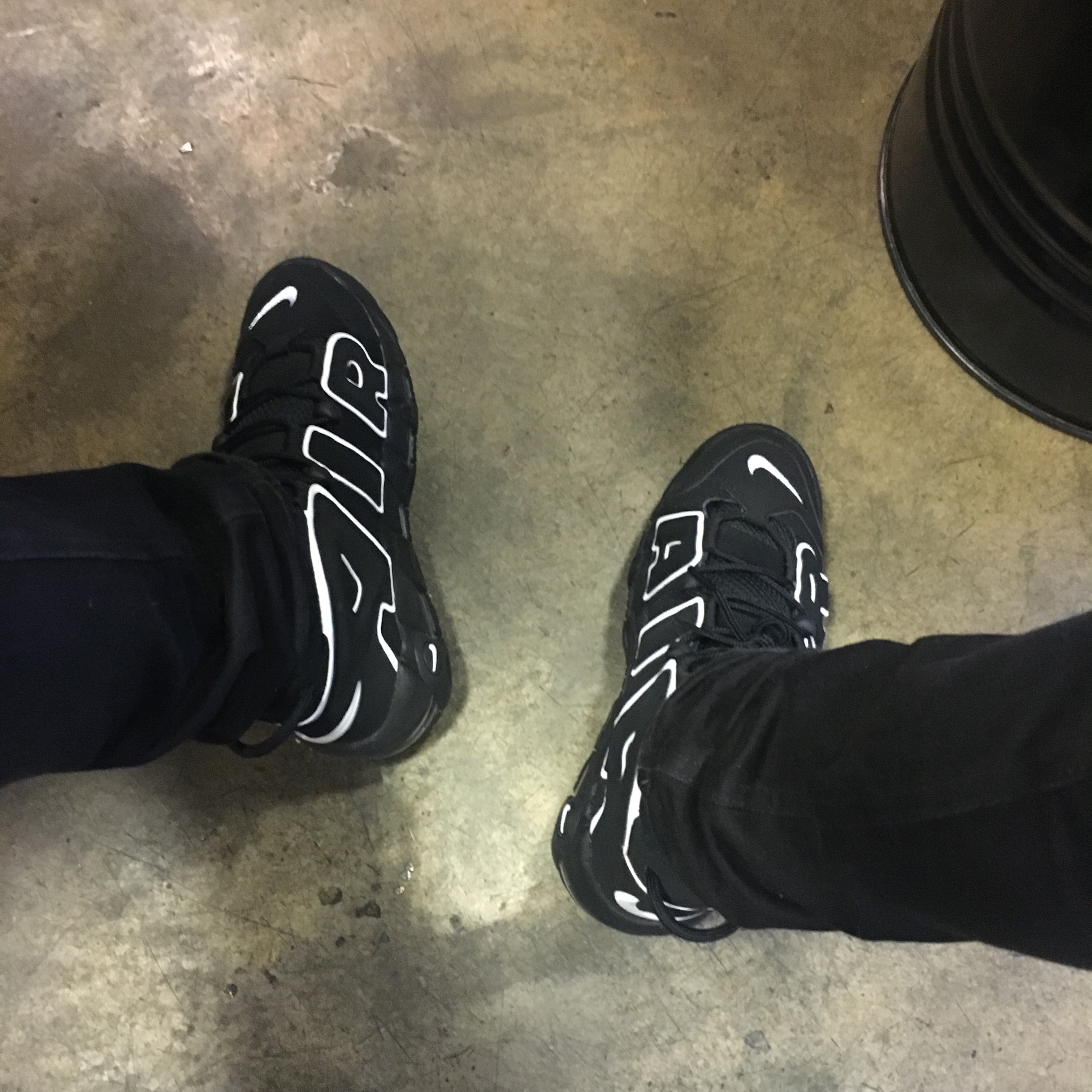 Nike Air More Uptempo Black White 2020 착용 스타일