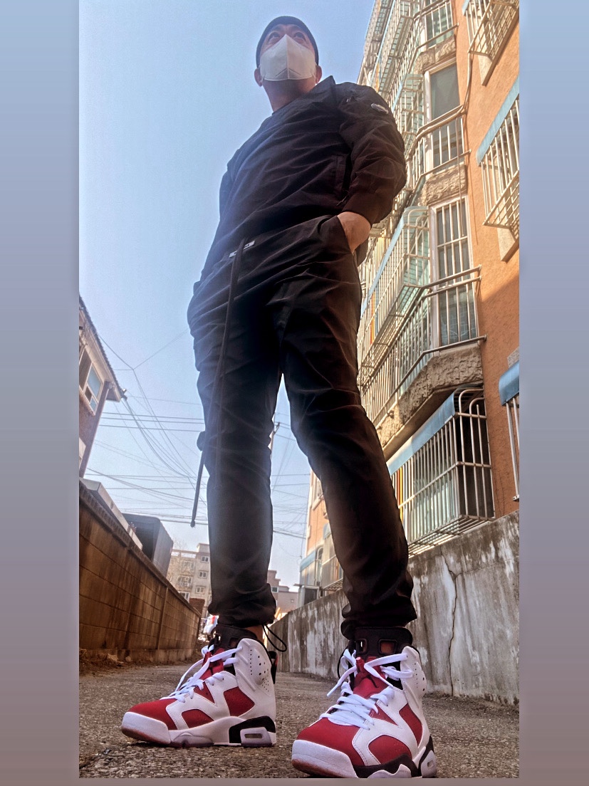 Jordan 6 Retro Carmine 2021 착용 스타일 - 2