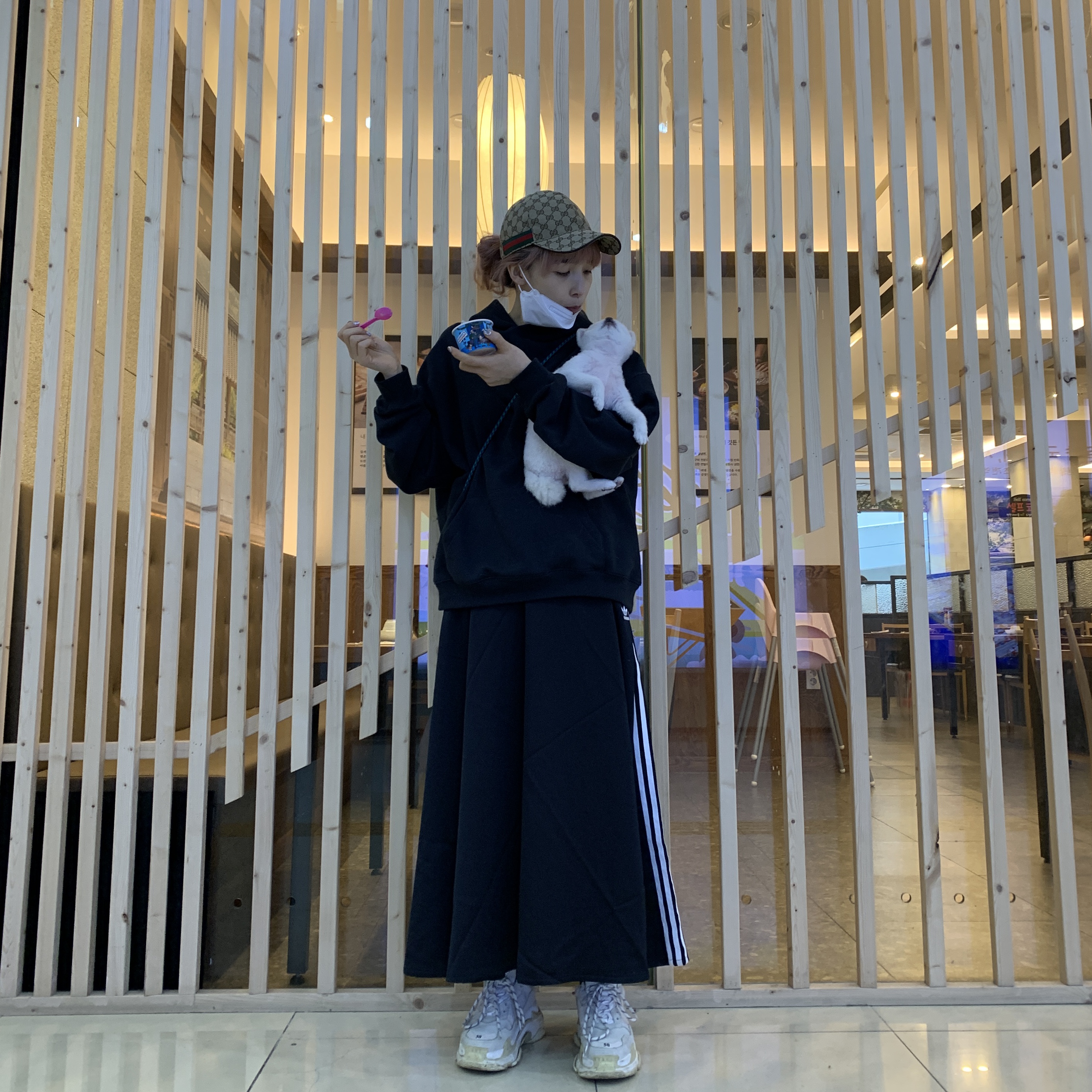 Balenciaga Triple S White 2018 착용 스타일 - 3