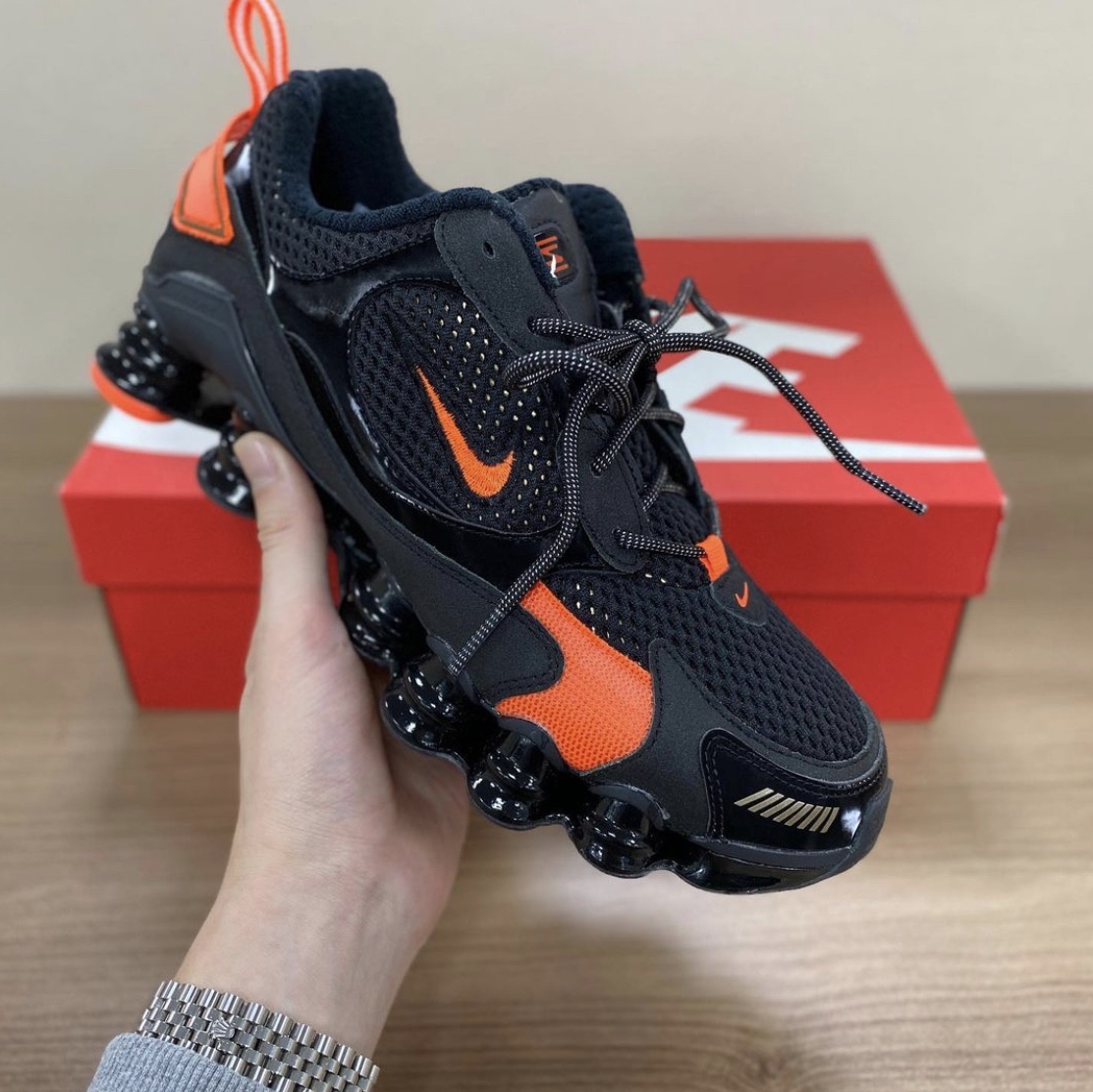 (W) Nike Shox TL Nova Black Orange 착용 스타일
