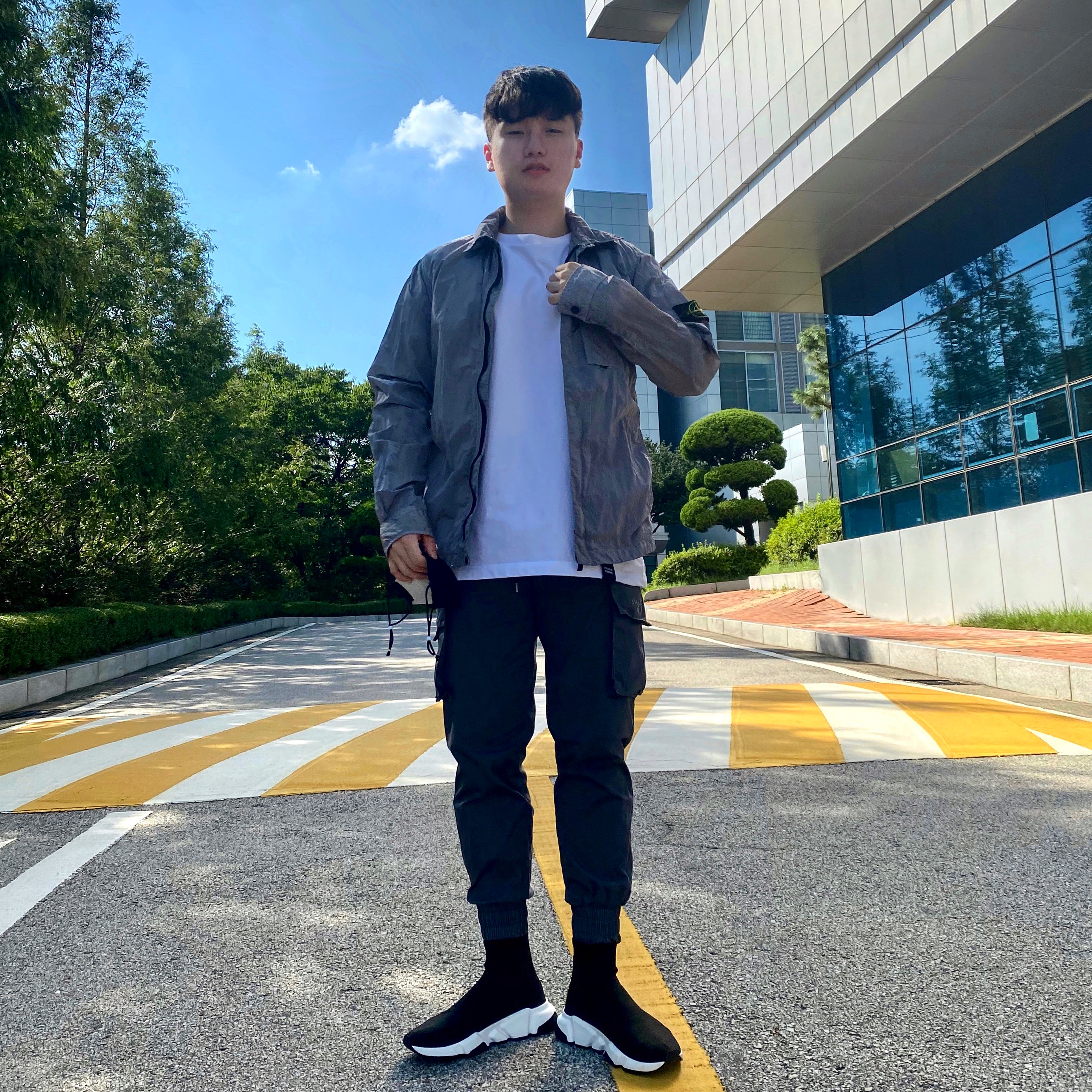 Balenciaga Speed Trainer Black White 2020 착용 스타일