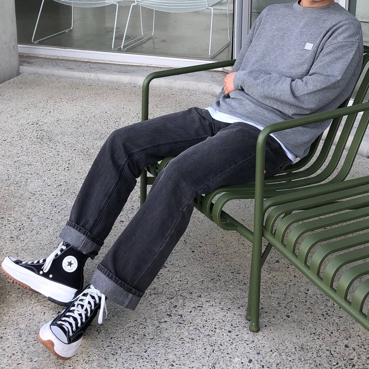 Converse Run Star Hike Hi Black White Gum 착용 스타일 - 2