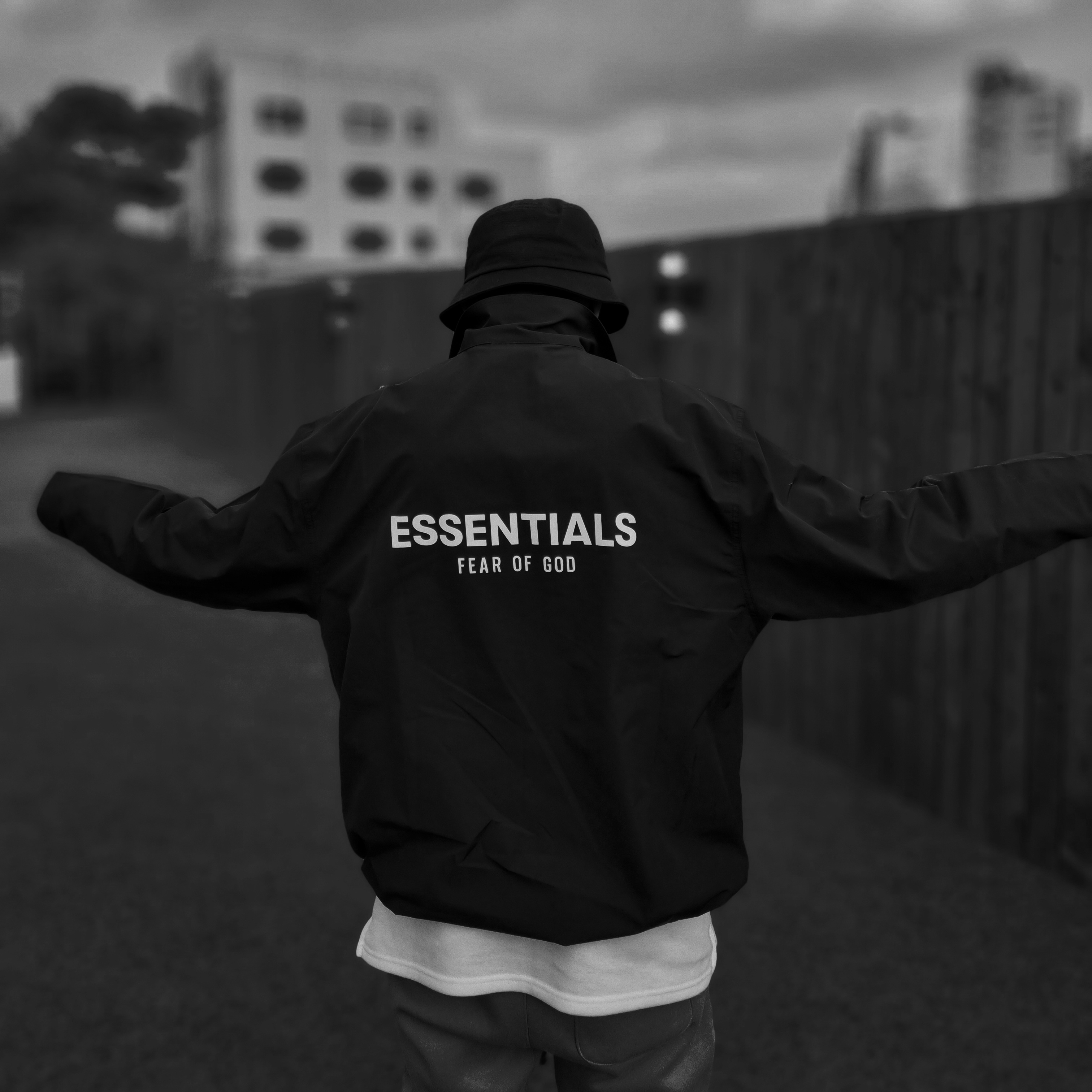 Essentials Coach Jacket Dark Slate/Stretch Limo/Black - 20FW 착용 스타일 - 1