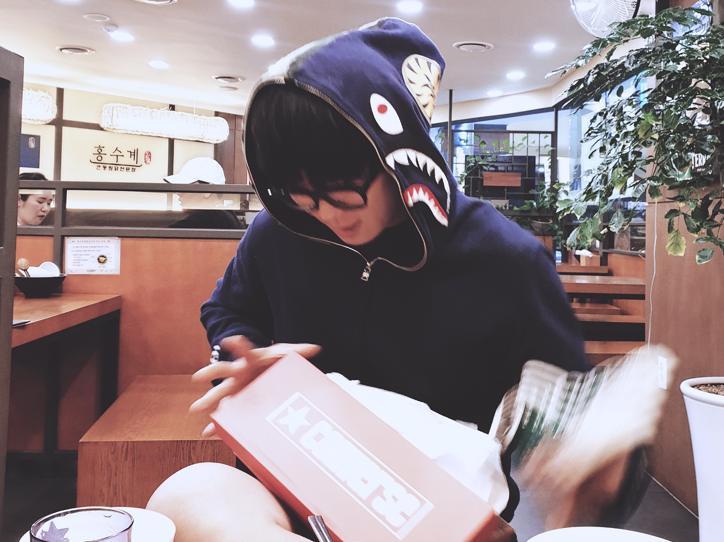 Converse Chuck 70 Ox Amazon, Nike x Stussy Water Shorts Off Noir 착용 스타일