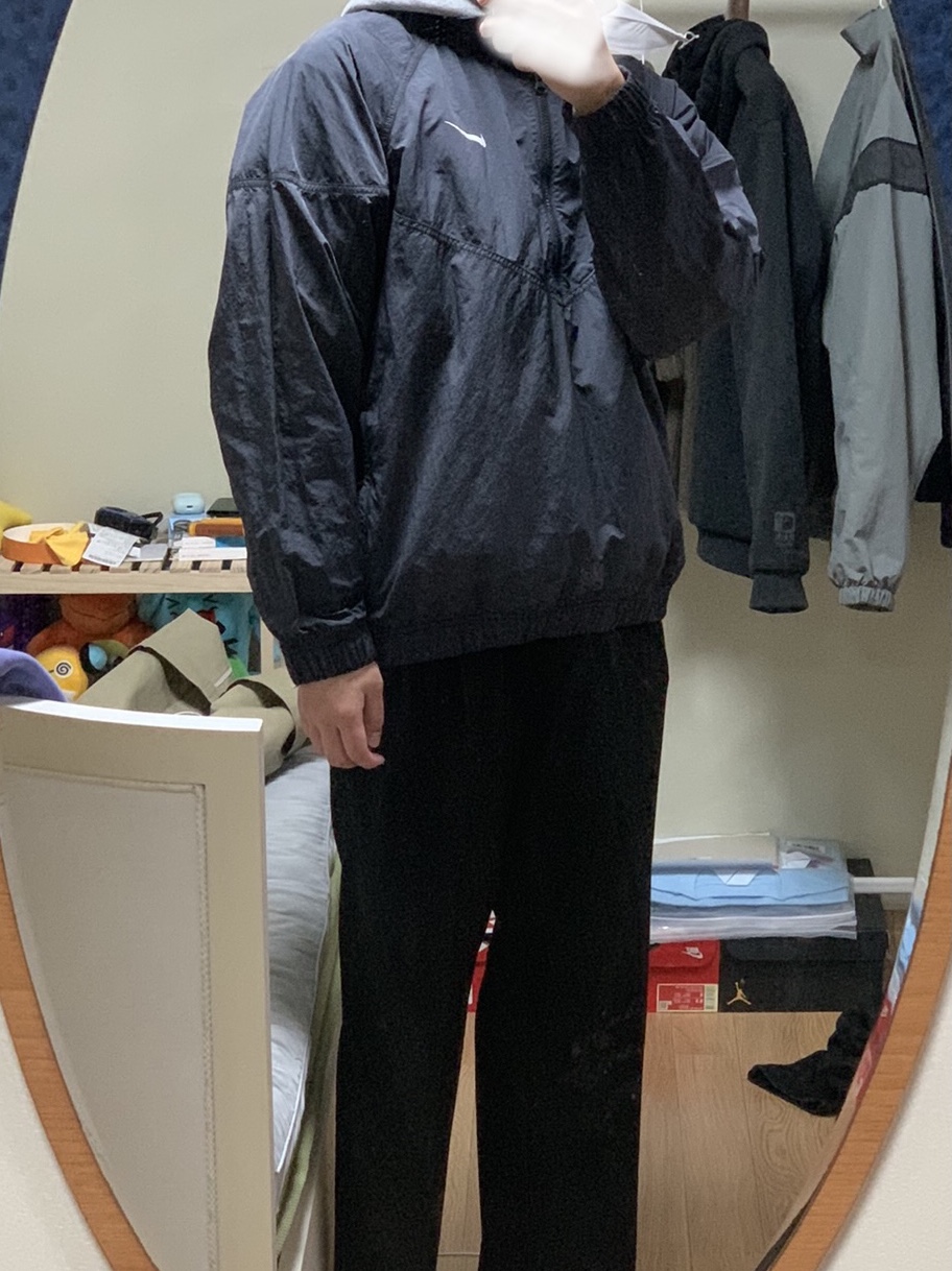 Nike x Stussy Windrunner Jacket Off Noir 착용 스타일