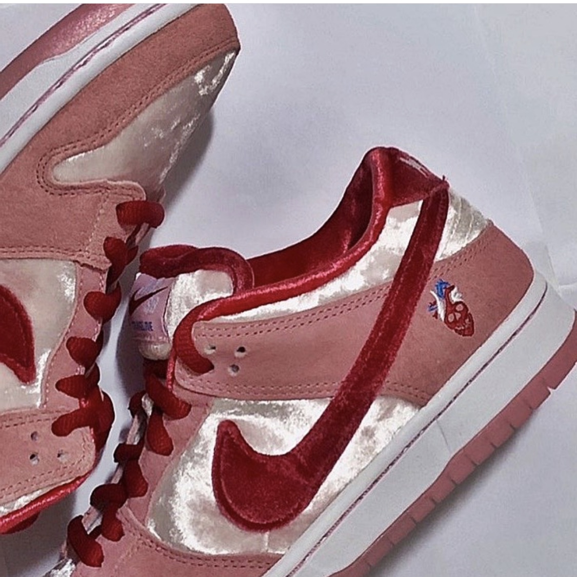 Nike x StrangeLove SB Dunk Low Pink (Regular Box) 착용 스타일