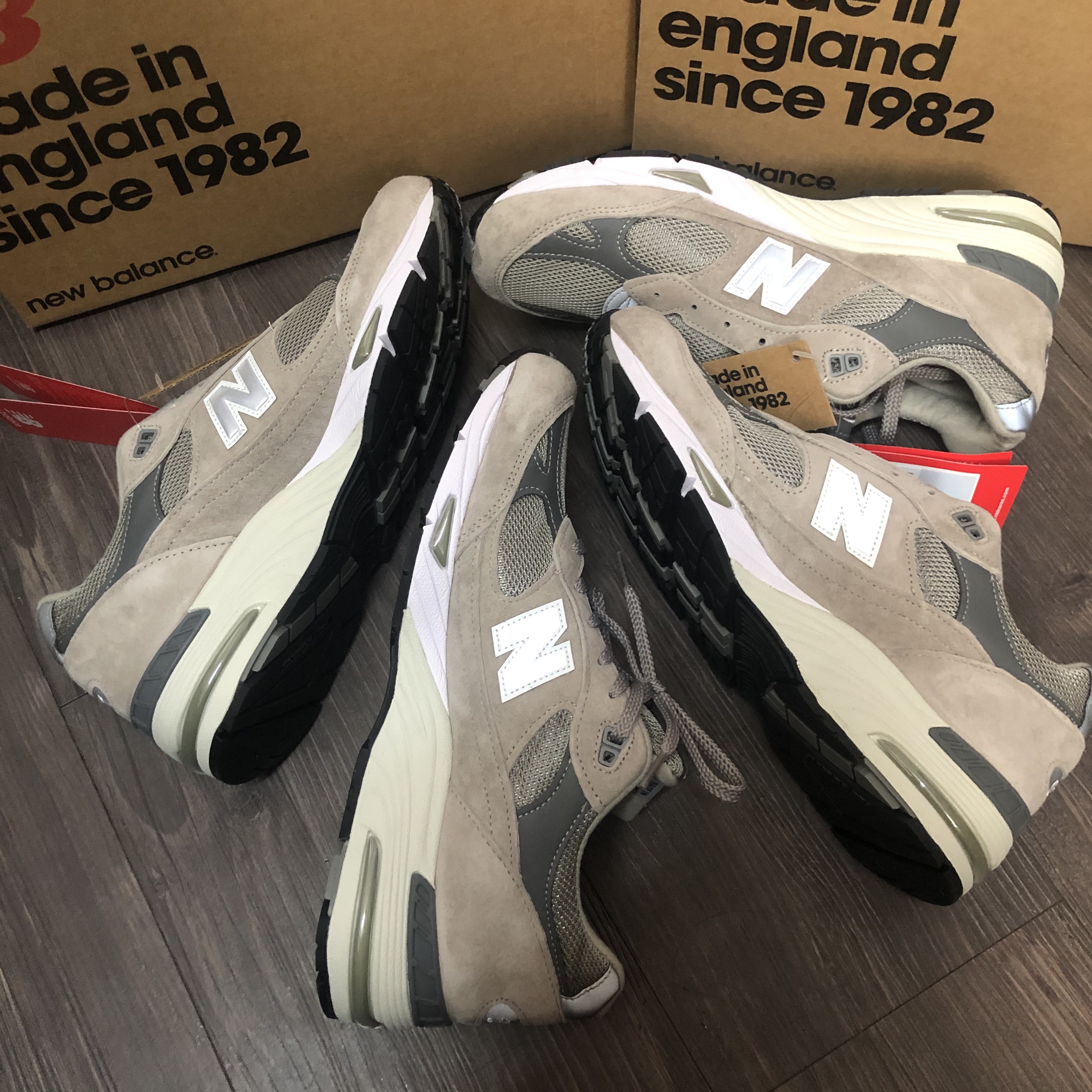 New Balance 991 Made in UK Grey 착용 스타일 - 2