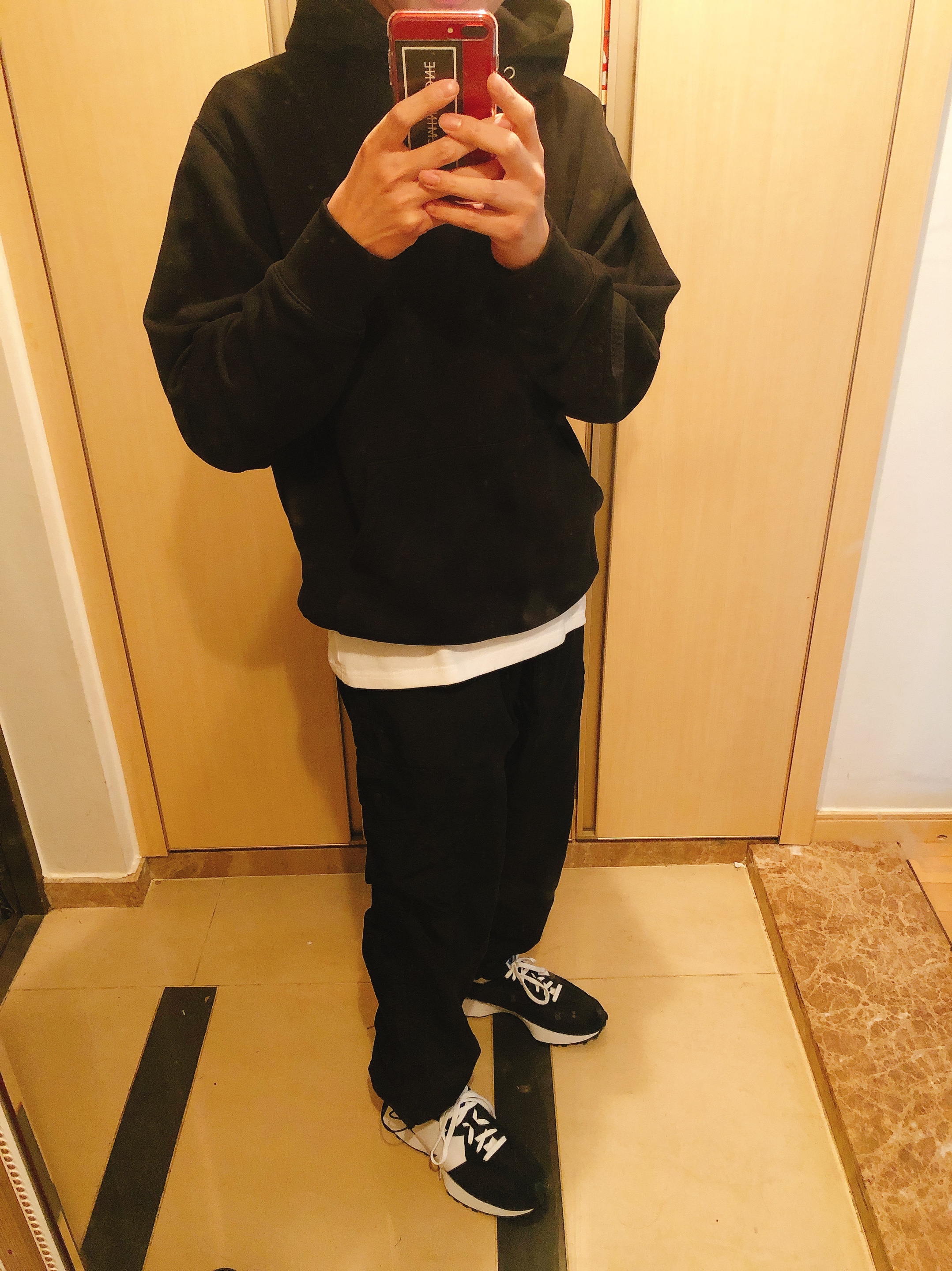 New Balance 327 Black 착용 스타일