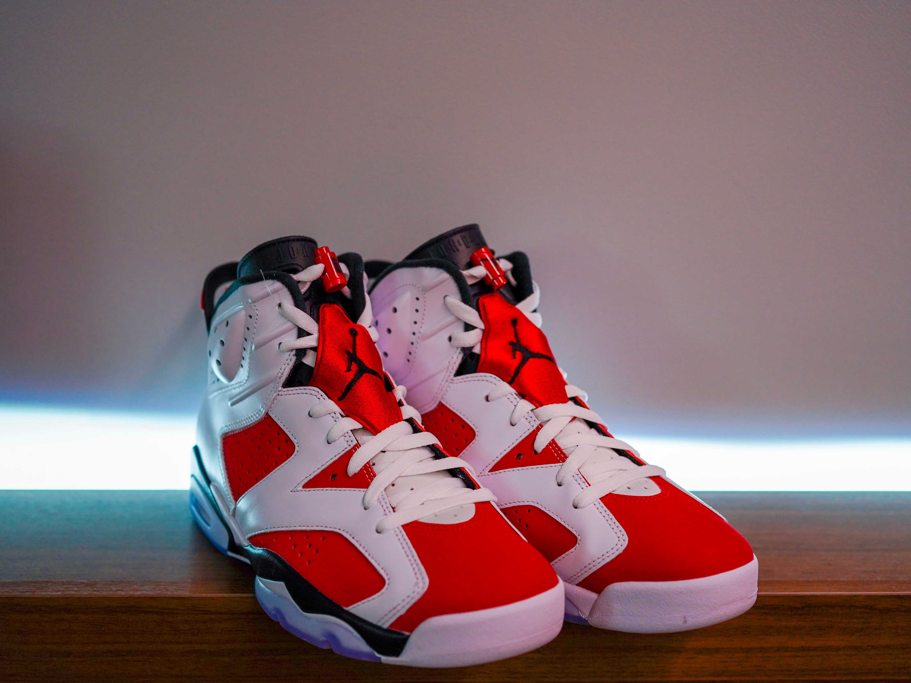 Jordan 6 Retro Carmine 2021 착용 스타일 - 1