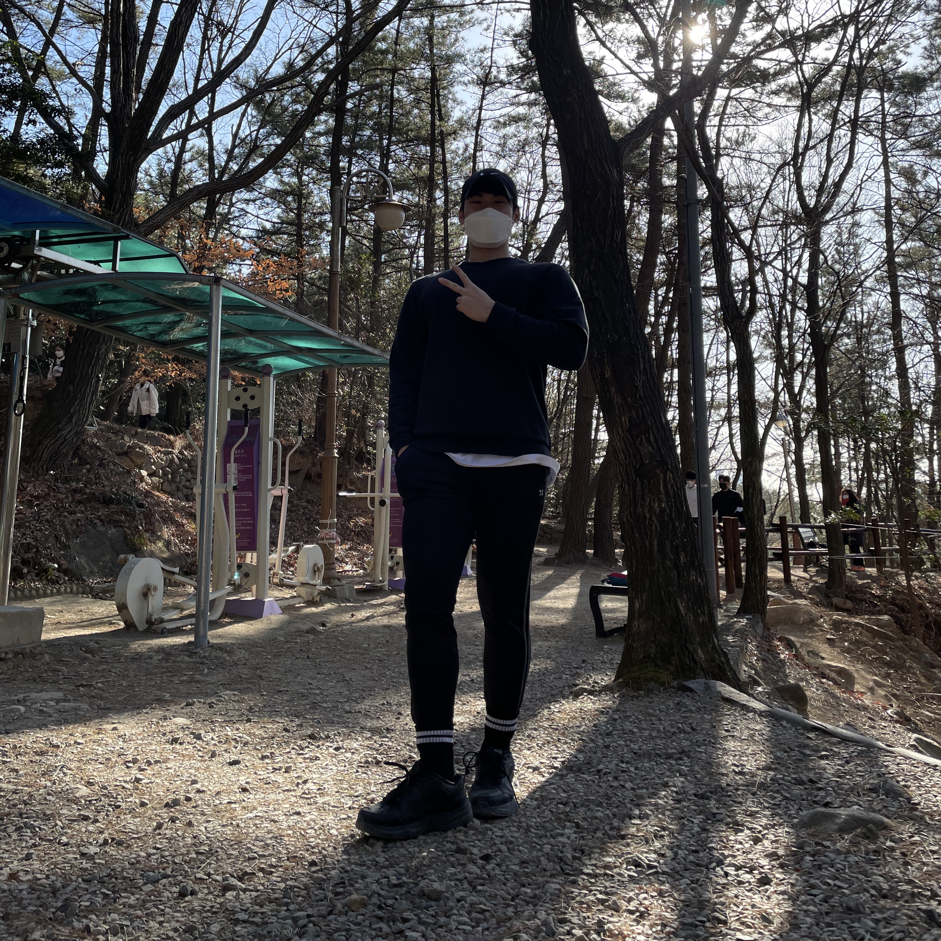 Nike Air Monarch IV Black 착용 스타일