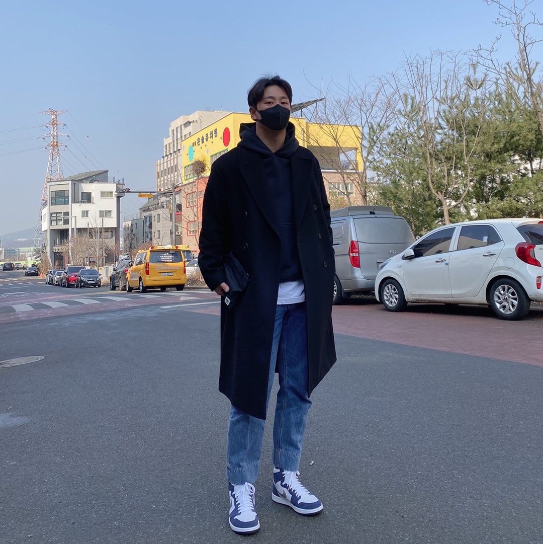 Jordan 1 Retro High OG CO.JP Midnight Navy 착용 스타일 - 1