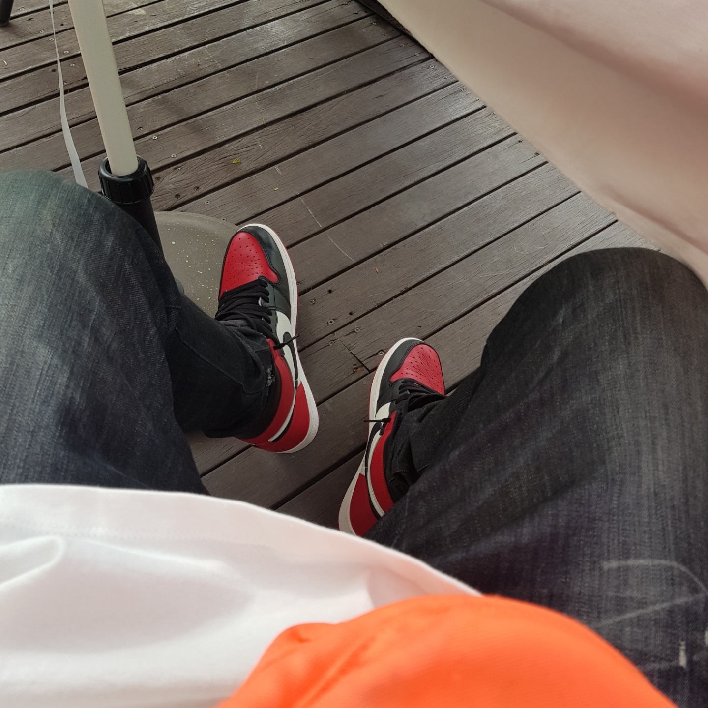 Jordan 1 Retro High OG Bred Toe 착용 스타일 - 1