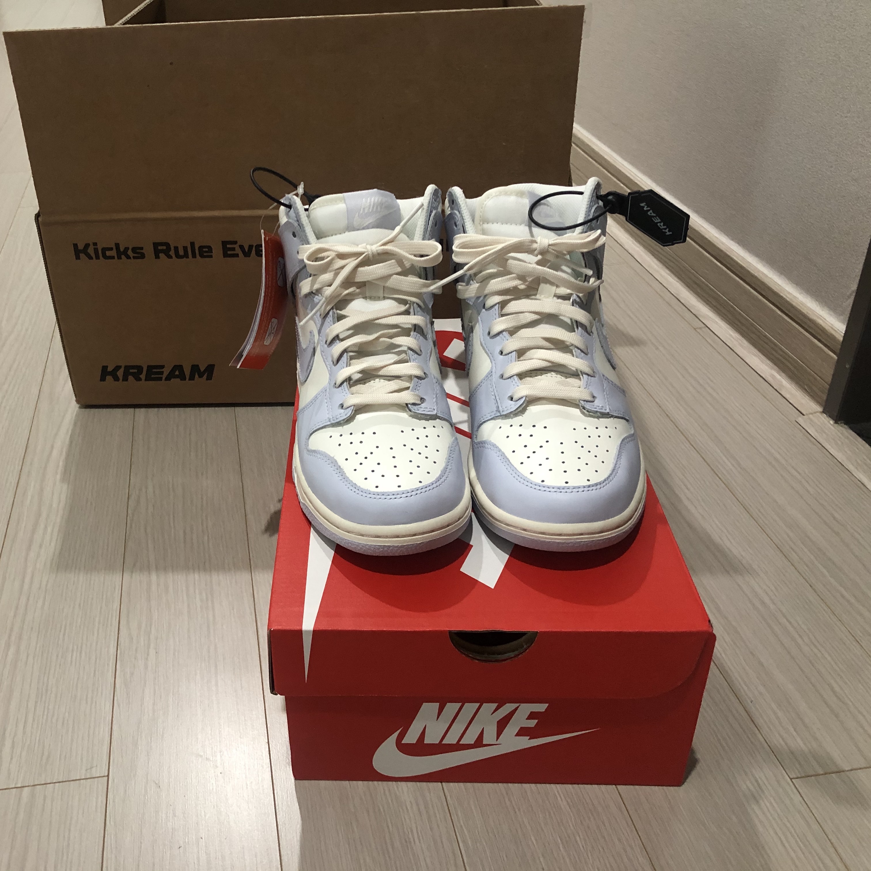 (W) Nike Dunk High Football Grey 착용 스타일 - 2