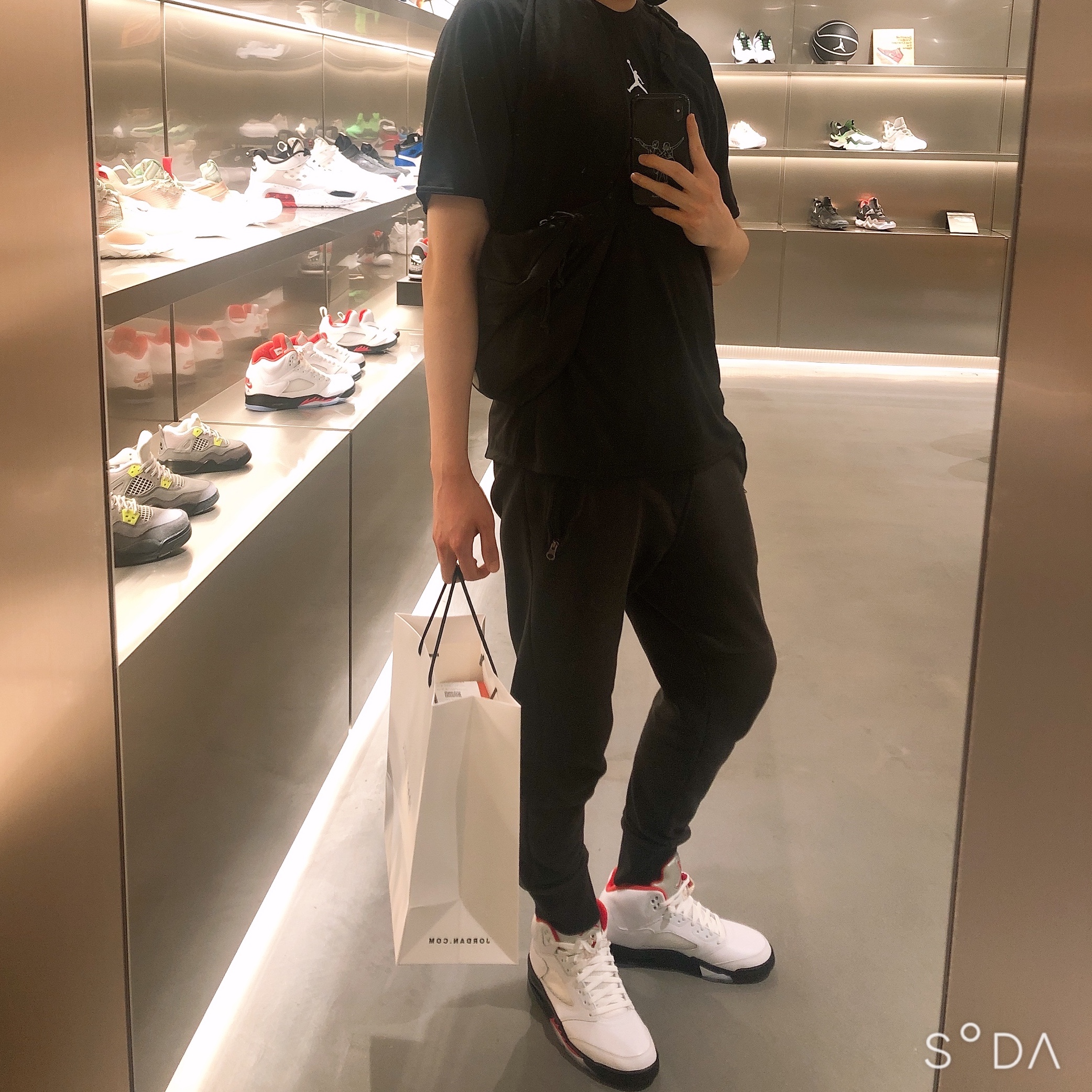 Jordan 5 Retro Fire Red Silver Tongue 2020 착용 스타일
