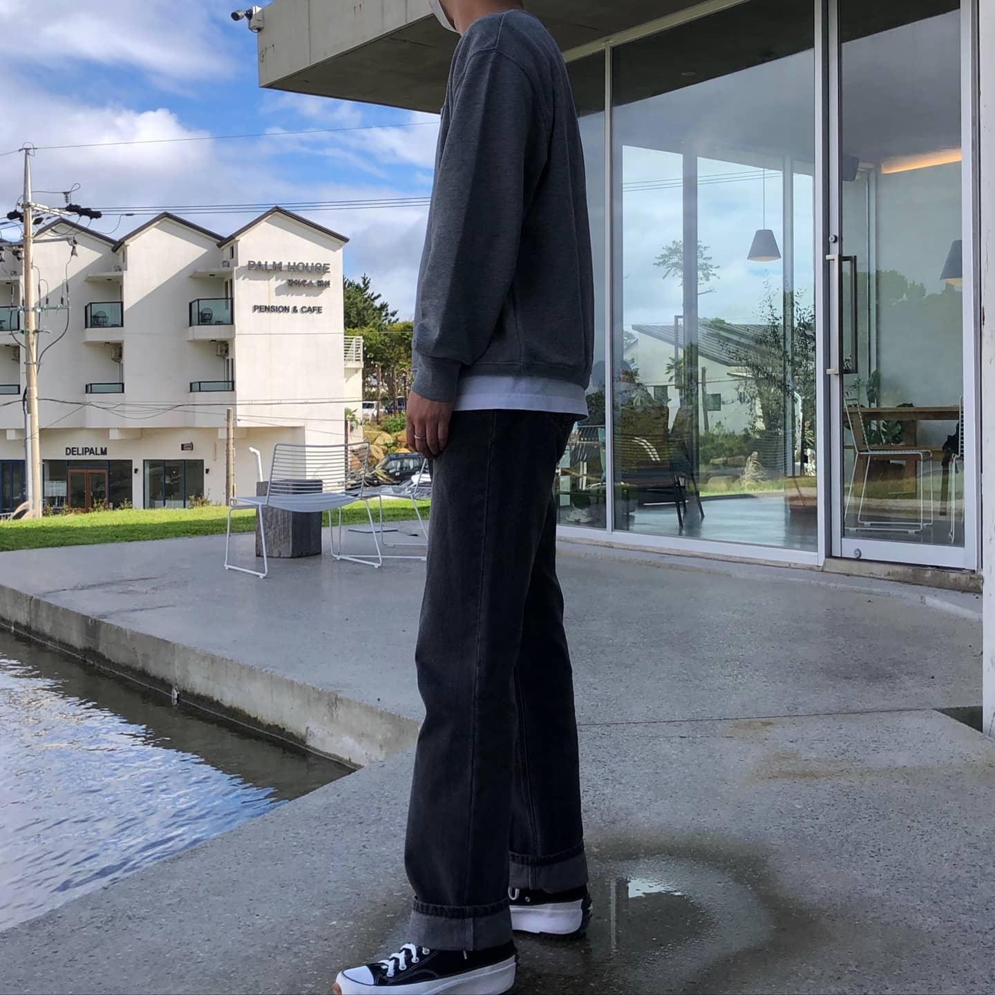 Converse Run Star Hike Hi Black White Gum 착용 스타일 - 1