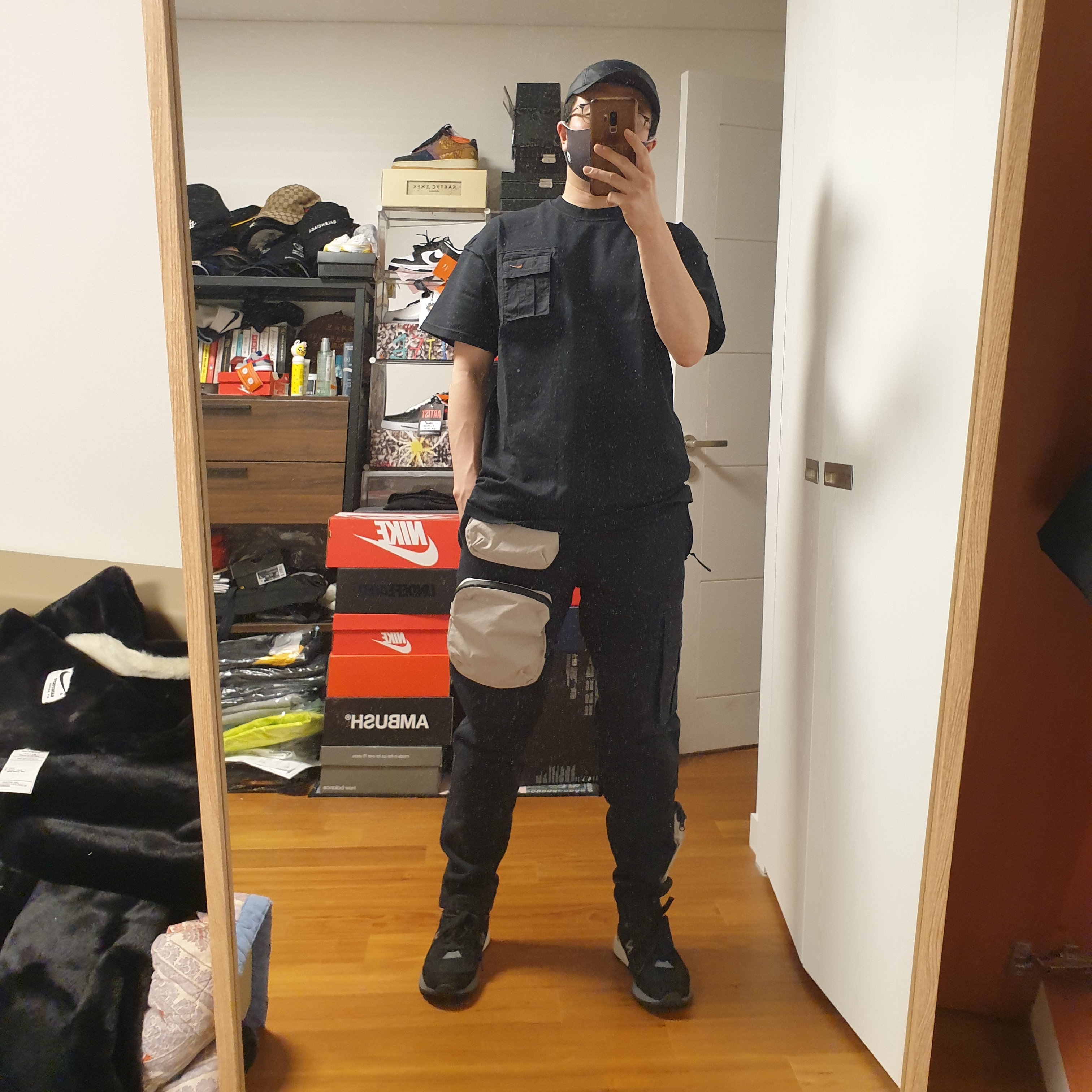 Nike x Travis Scott NRG AG Utility Sweatpants Black, Nike x Travis Scott NRG AG T-Shirt Black 착용 스타일 - 2