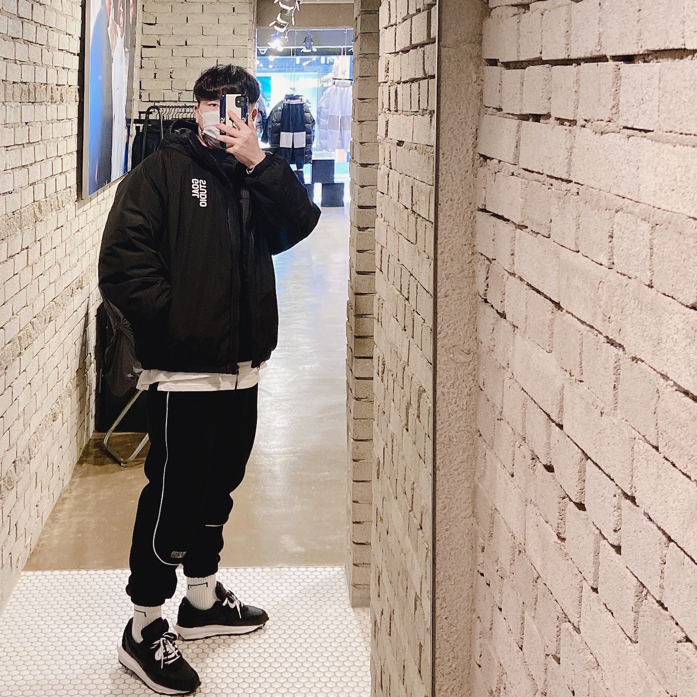 Nike x Sacai LDWaffle Black Nylon 착용 스타일