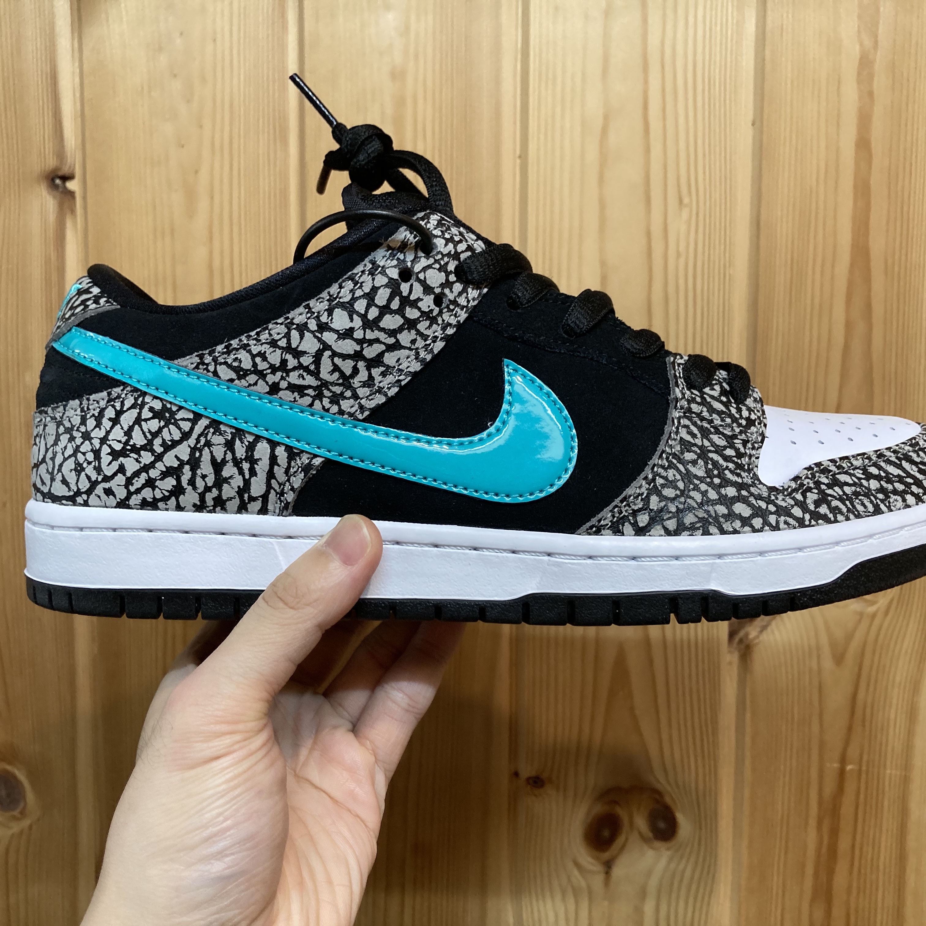 Nike SB Dunk Low Pro Clear Jade 착용 스타일