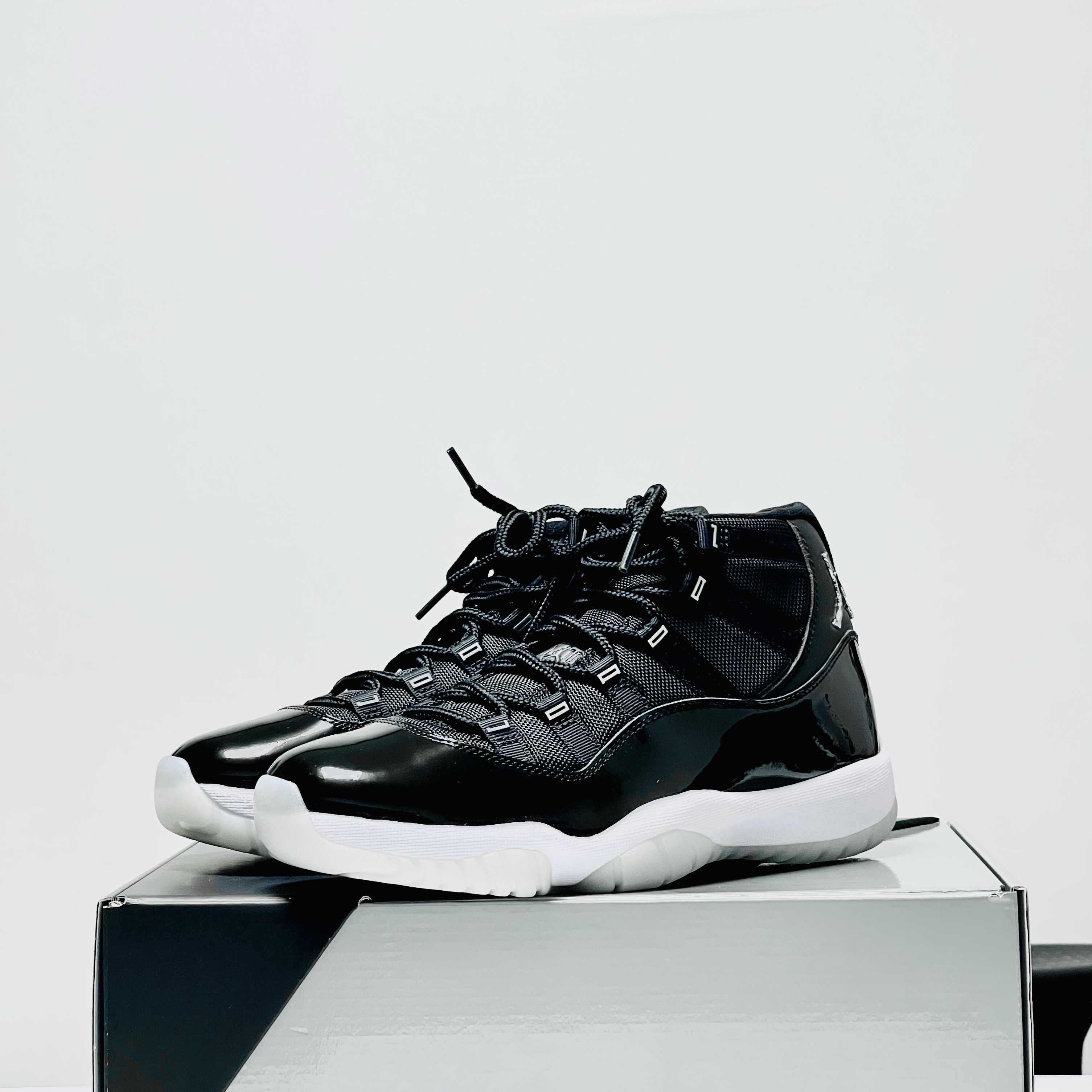 Jordan 11 Retro Jubilee 착용 스타일