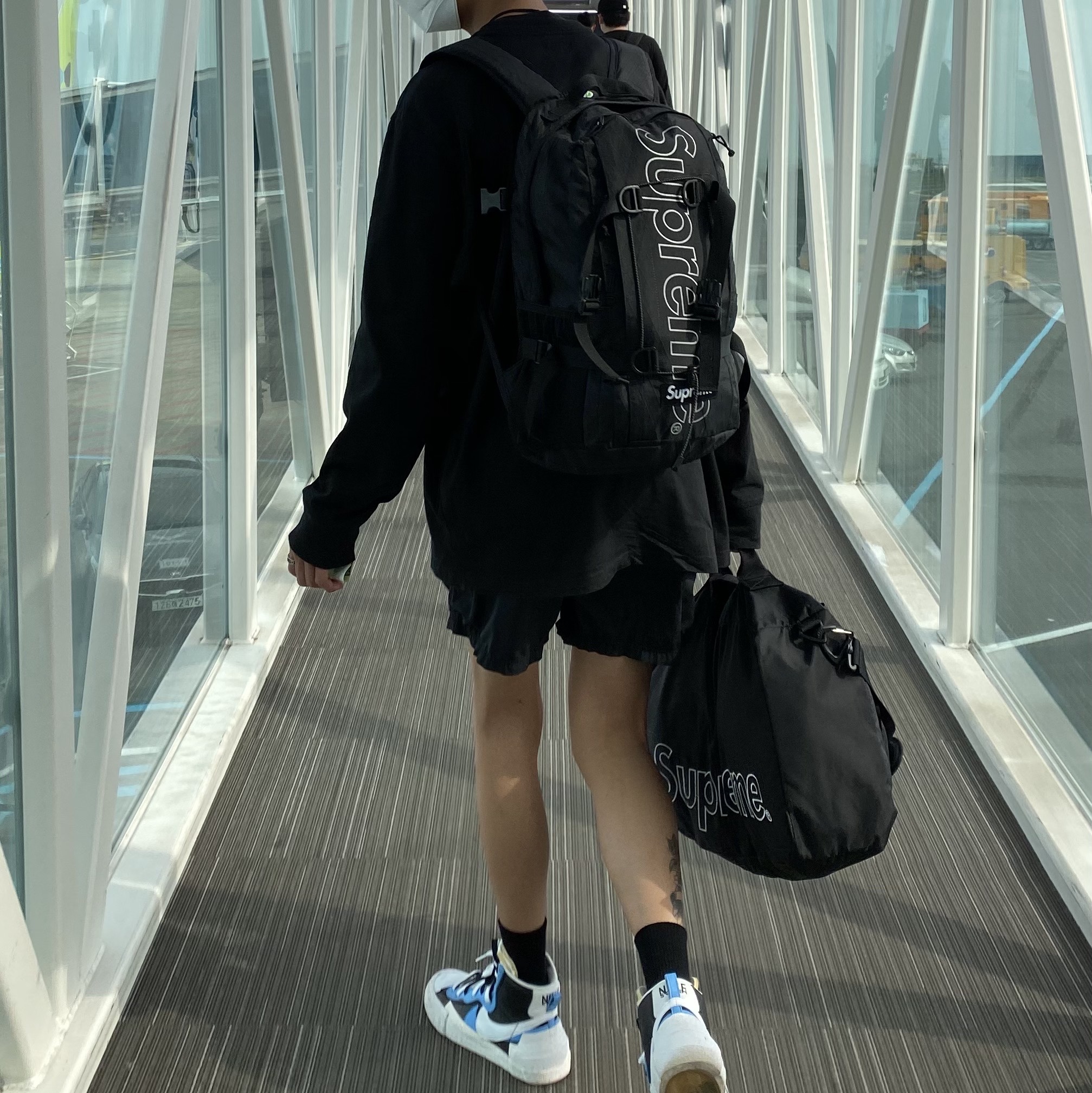 Supreme Backpack Black - 18FW, Nike x Sacai Blazer Mid White Black Legend Blue 착용 스타일