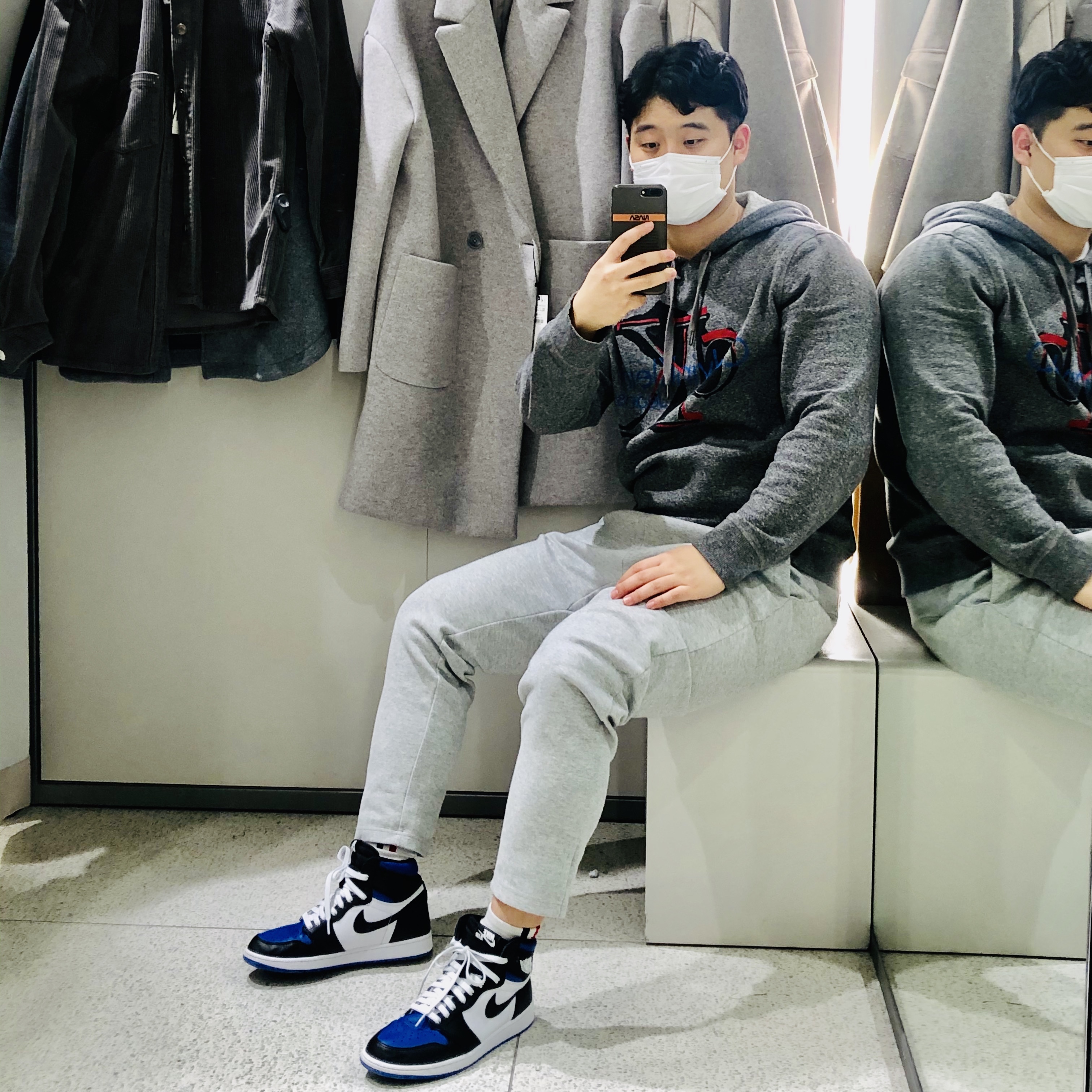 Jordan 1 Retro High OG Royal Toe 착용 스타일 - 2