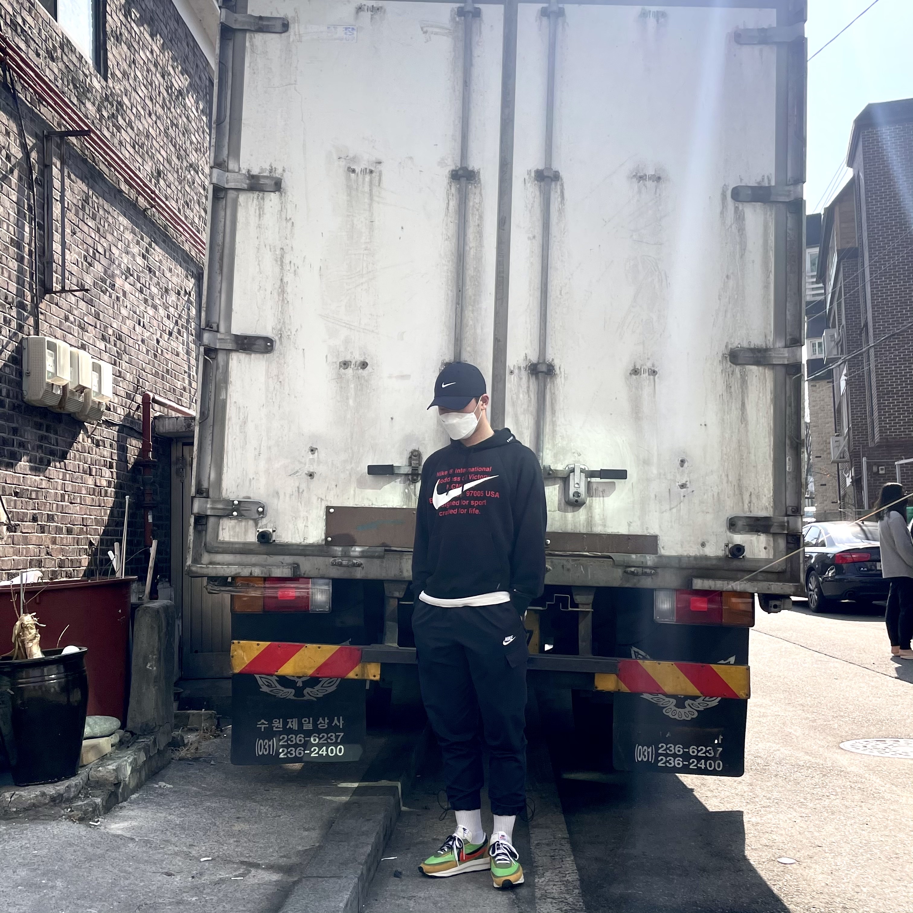 Nike x Sacai LDWaffle Green Multi 착용 스타일