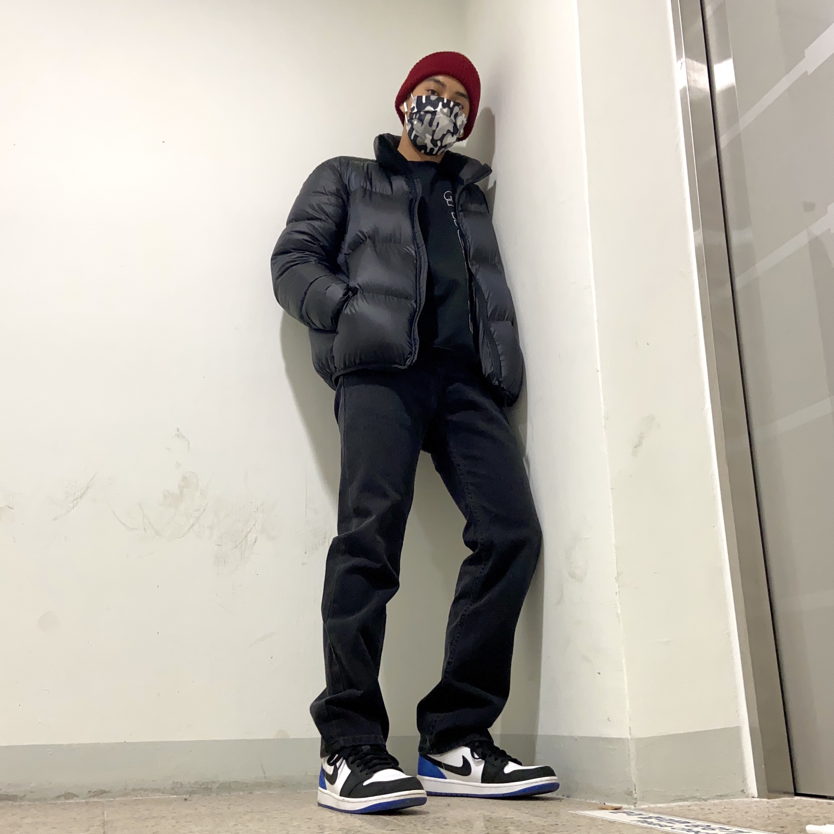 Jordan 1 Mid SE Hyper Royal 착용 스타일