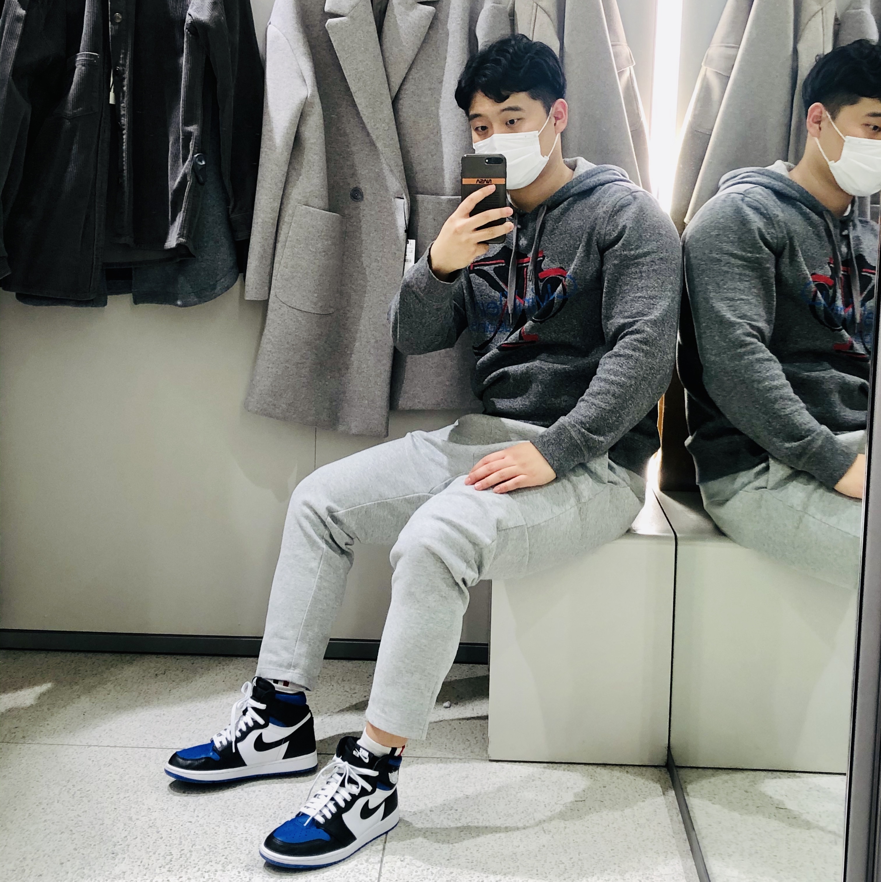 Jordan 1 Retro High OG Royal Toe 착용 스타일 - 1
