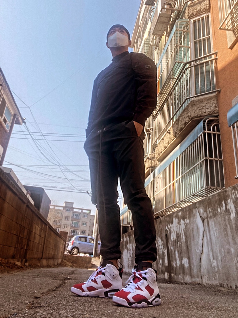 Jordan 6 Retro Carmine 2021 착용 스타일 - 1