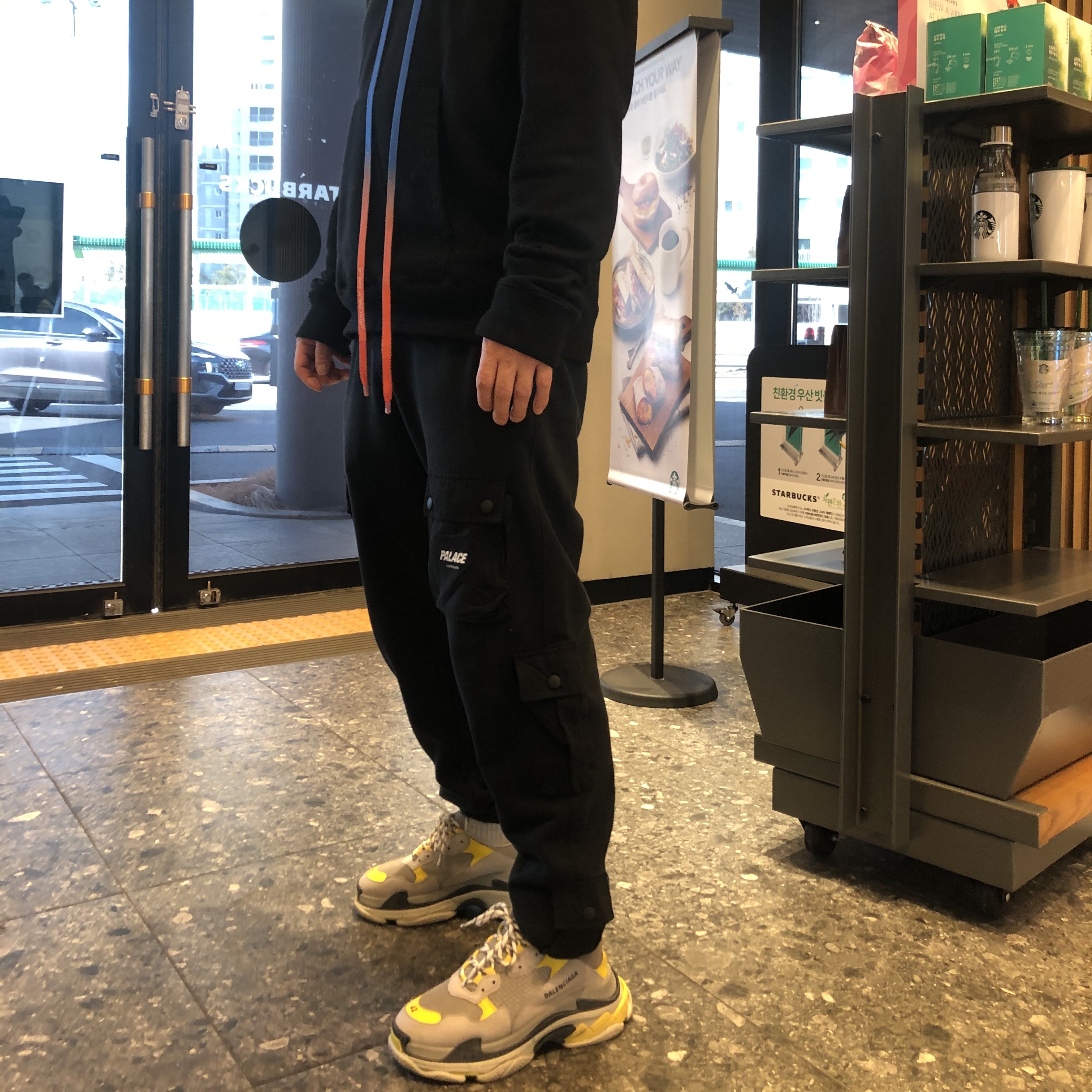 Balenciaga Triple S Yellow Grey 2019 착용 스타일 - 1