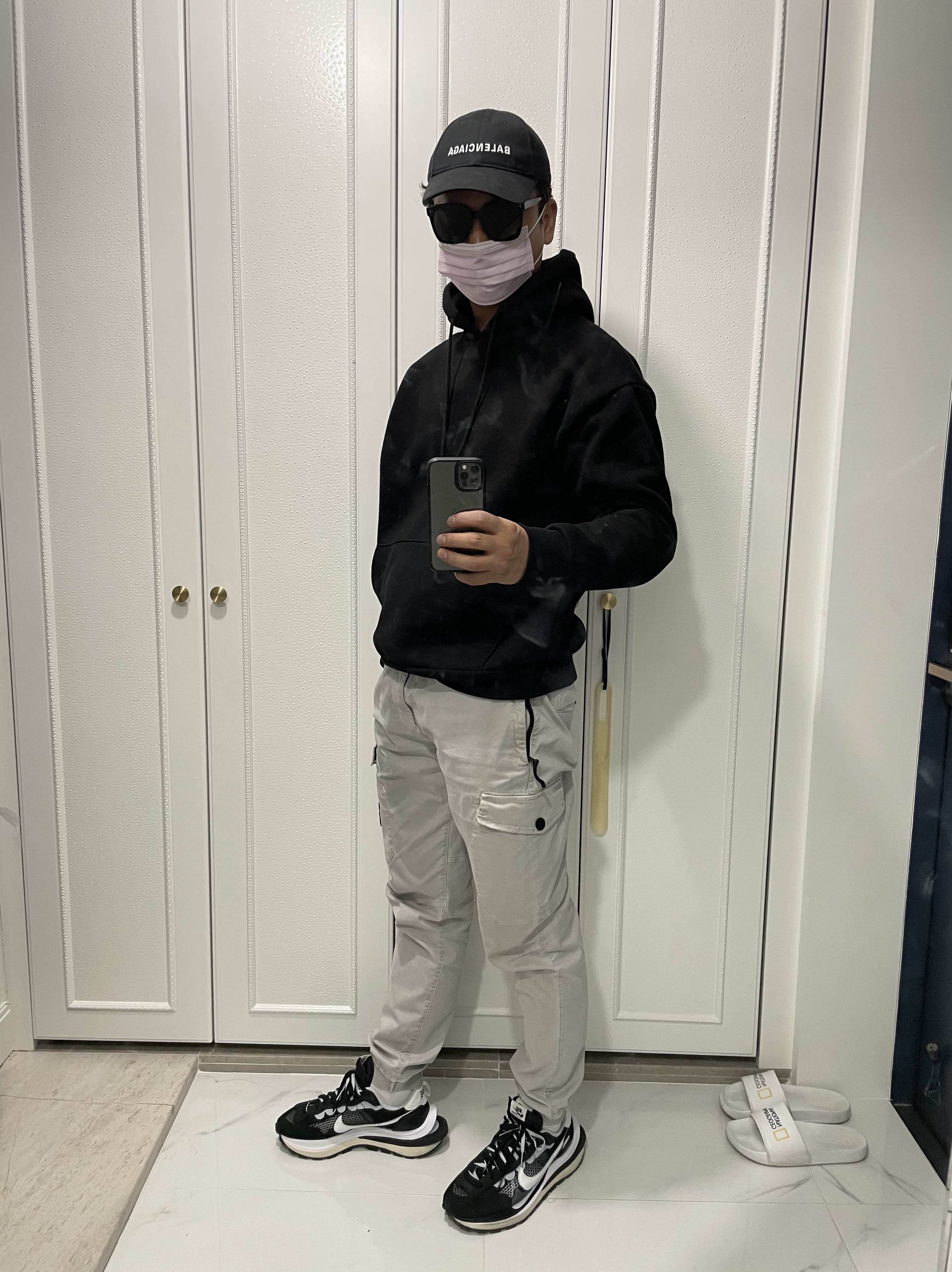 Nike x Sacai VaporWaffle Black White 착용 스타일