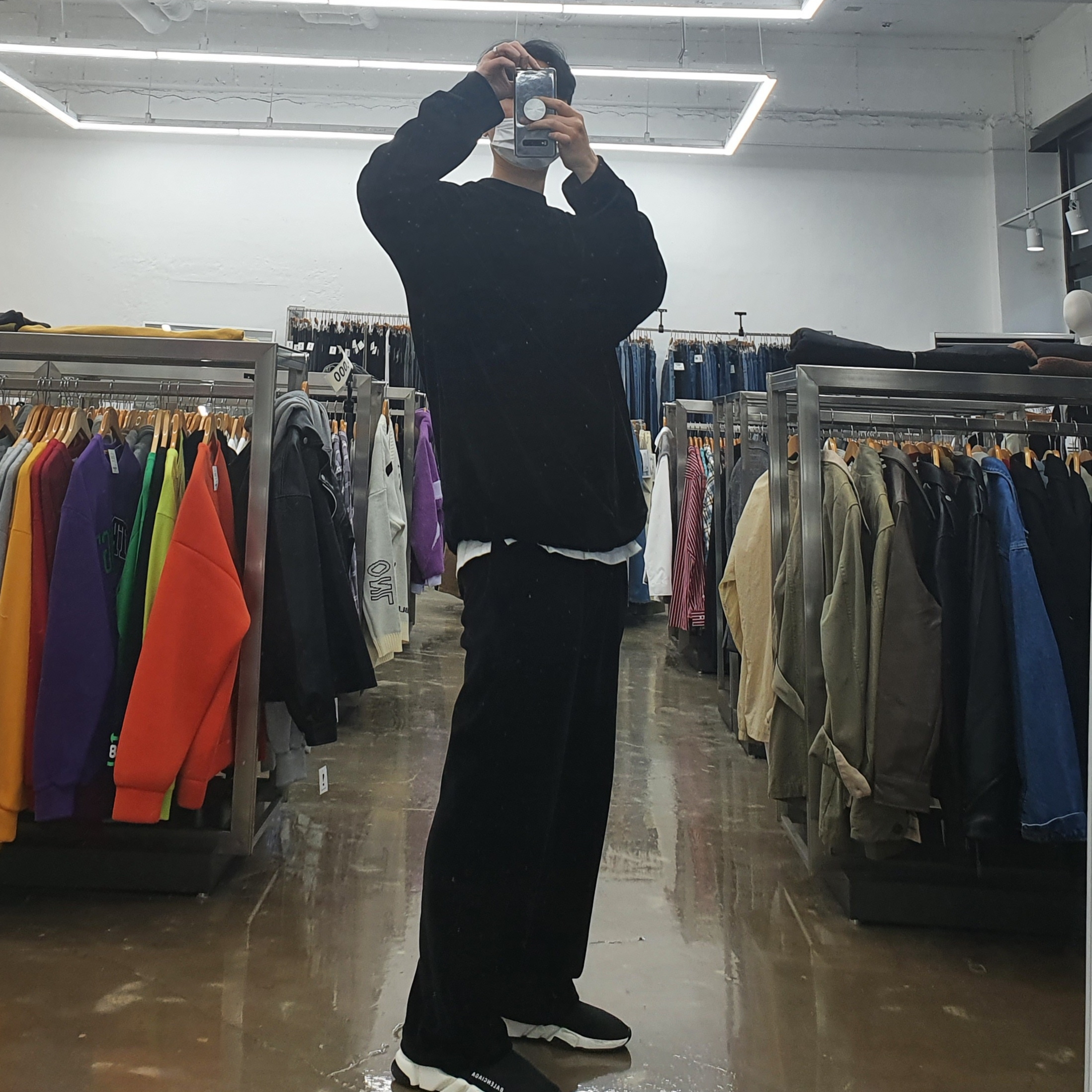 Balenciaga Speed Trainer Black White 2019 착용 스타일