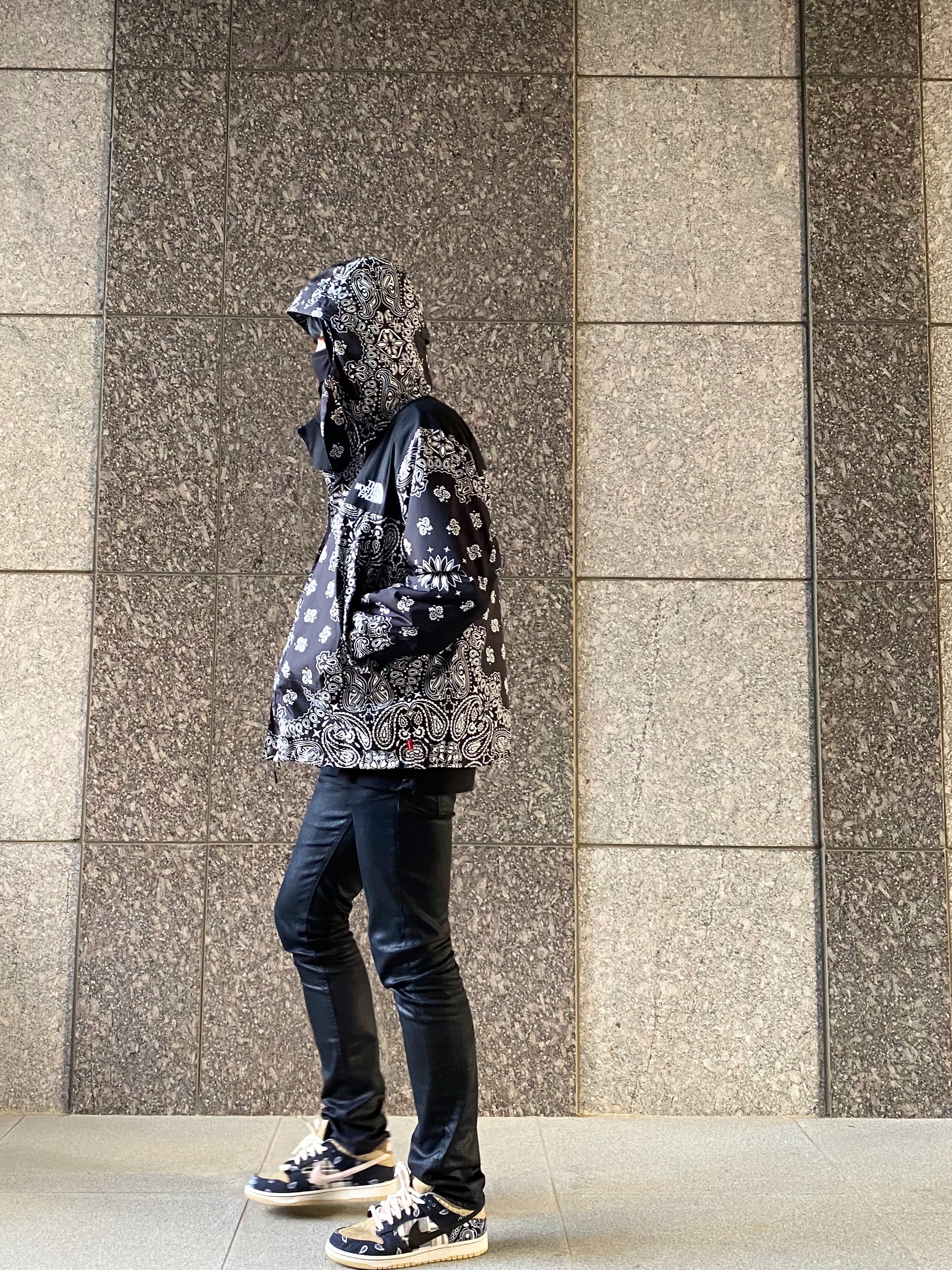 Supreme Bandana Box Logo Hooded Sweatshirt Black - 19FW, Supreme Bandana Box Logo T-Shirt Black - 19FW 착용 스타일 - 2