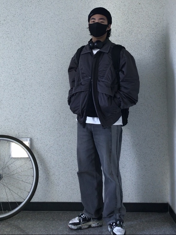 Maison Margiela Fusion Low Top Sneakers Black White Red 착용 스타일 - 1