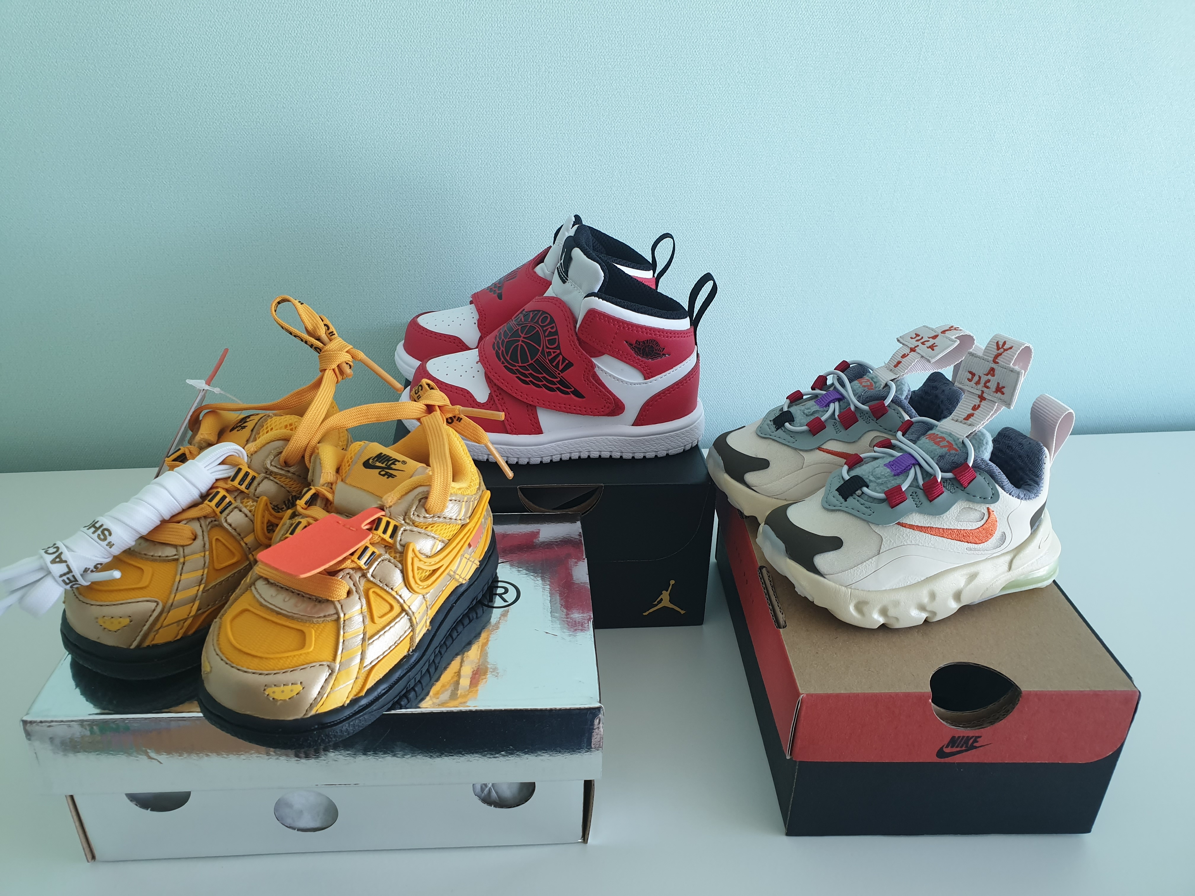 (TD) Nike x Off-White Air Rubber Dunk University Gold, Nike x Travis Scott Air Max 270 React Cactus Trails 착용 스타일