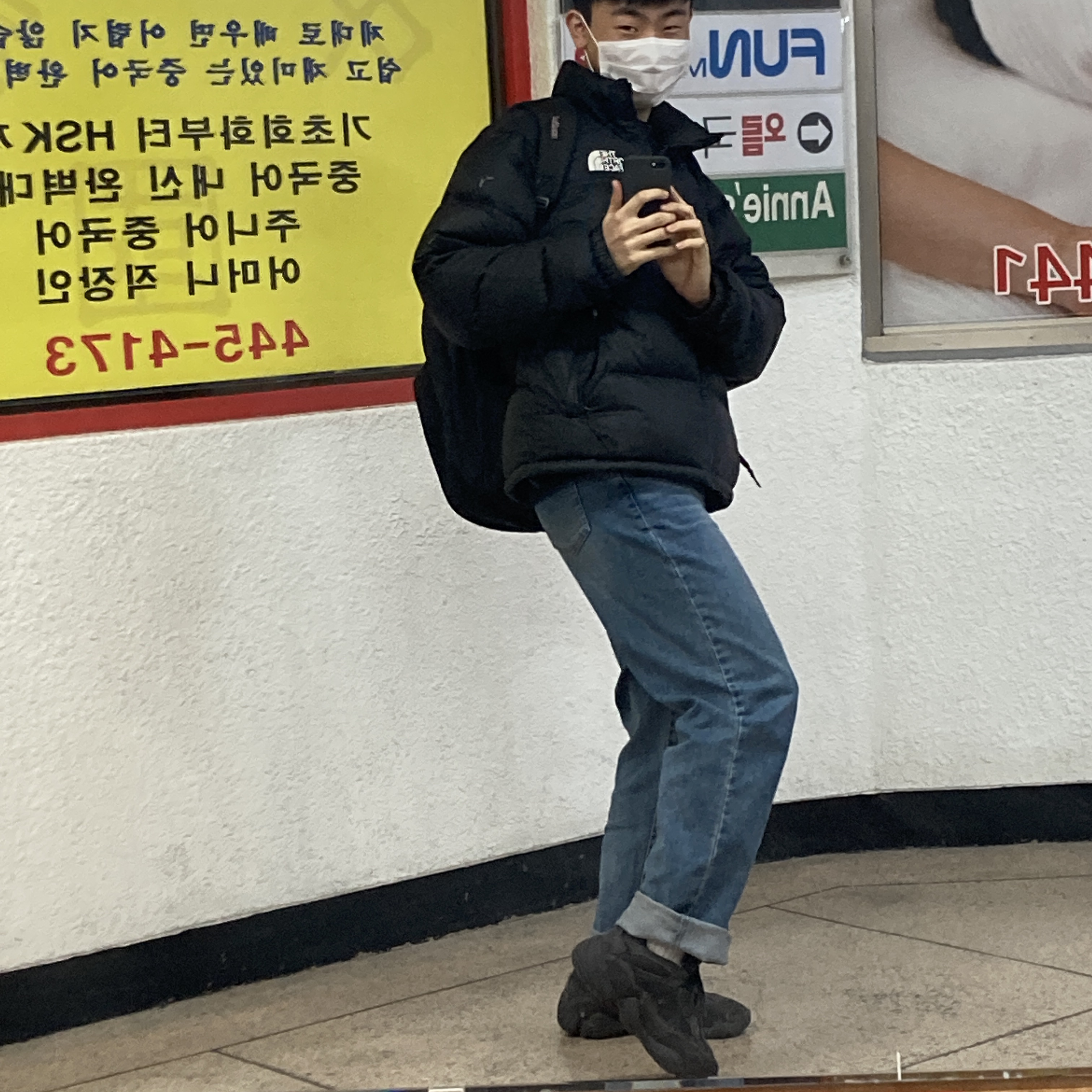 Adidas Yeezy 500 Utility Black 2018/2020 착용 스타일