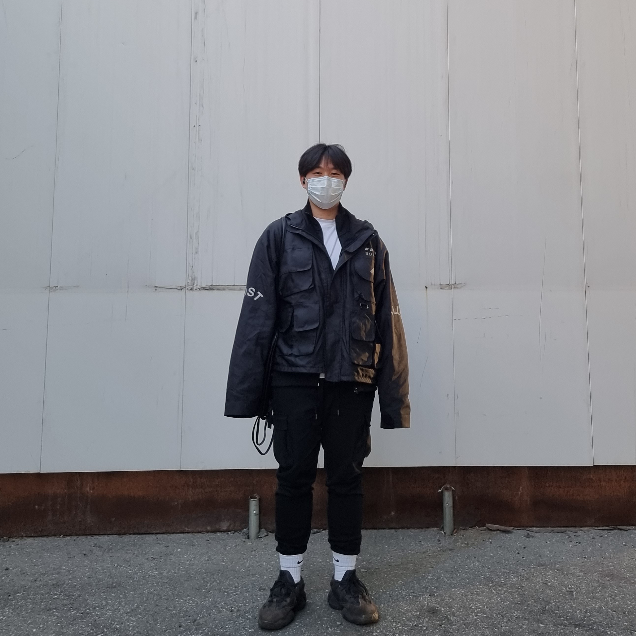 Adidas Yeezy 500 Utility Black 2018/2020 착용 스타일