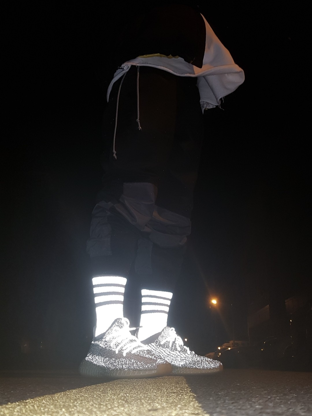 Adidas Yeezy Boost 350 V2 Yeshaya - Reflective 착용 스타일 - 2