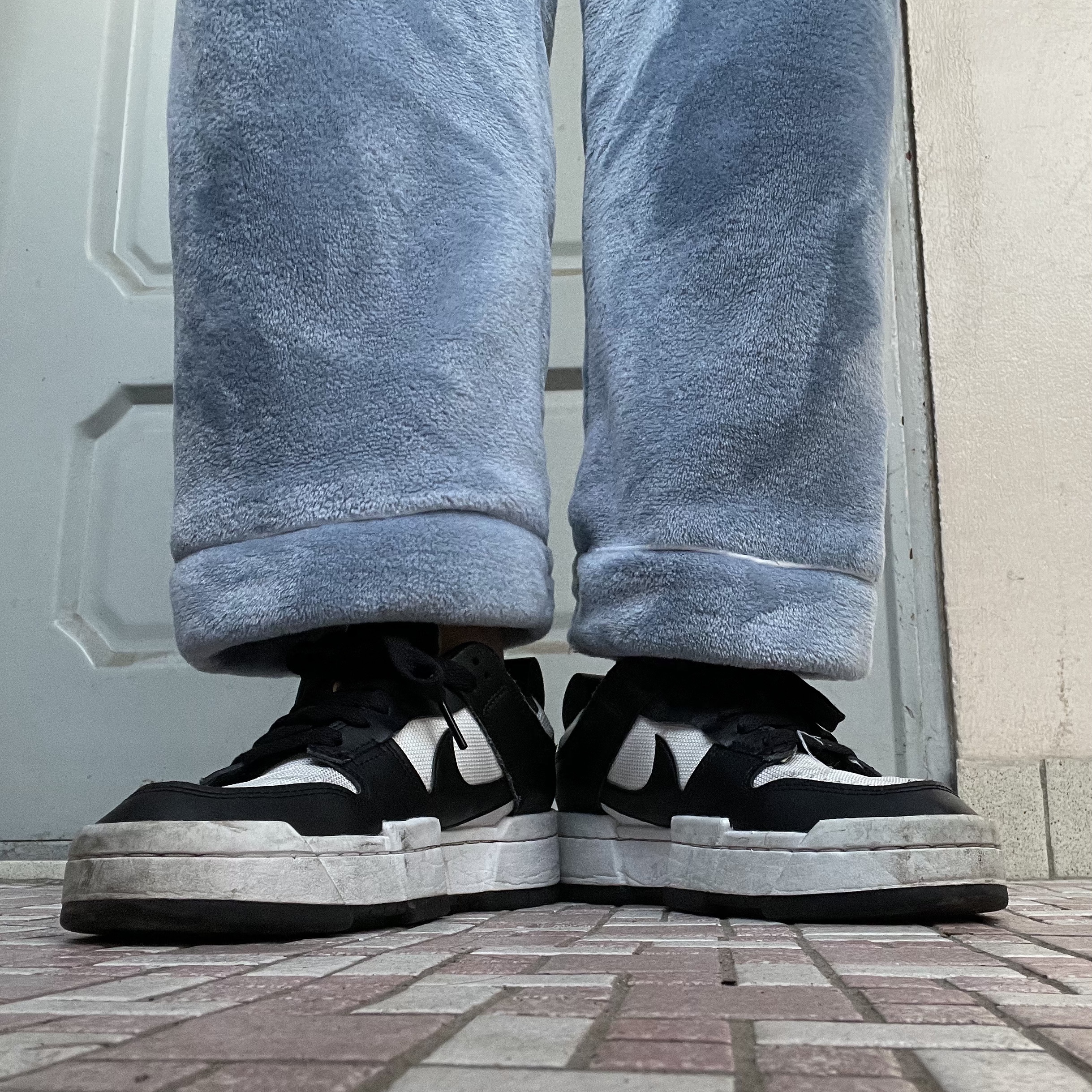 (W) Nike Dunk Low Disrupt Black White 착용 스타일