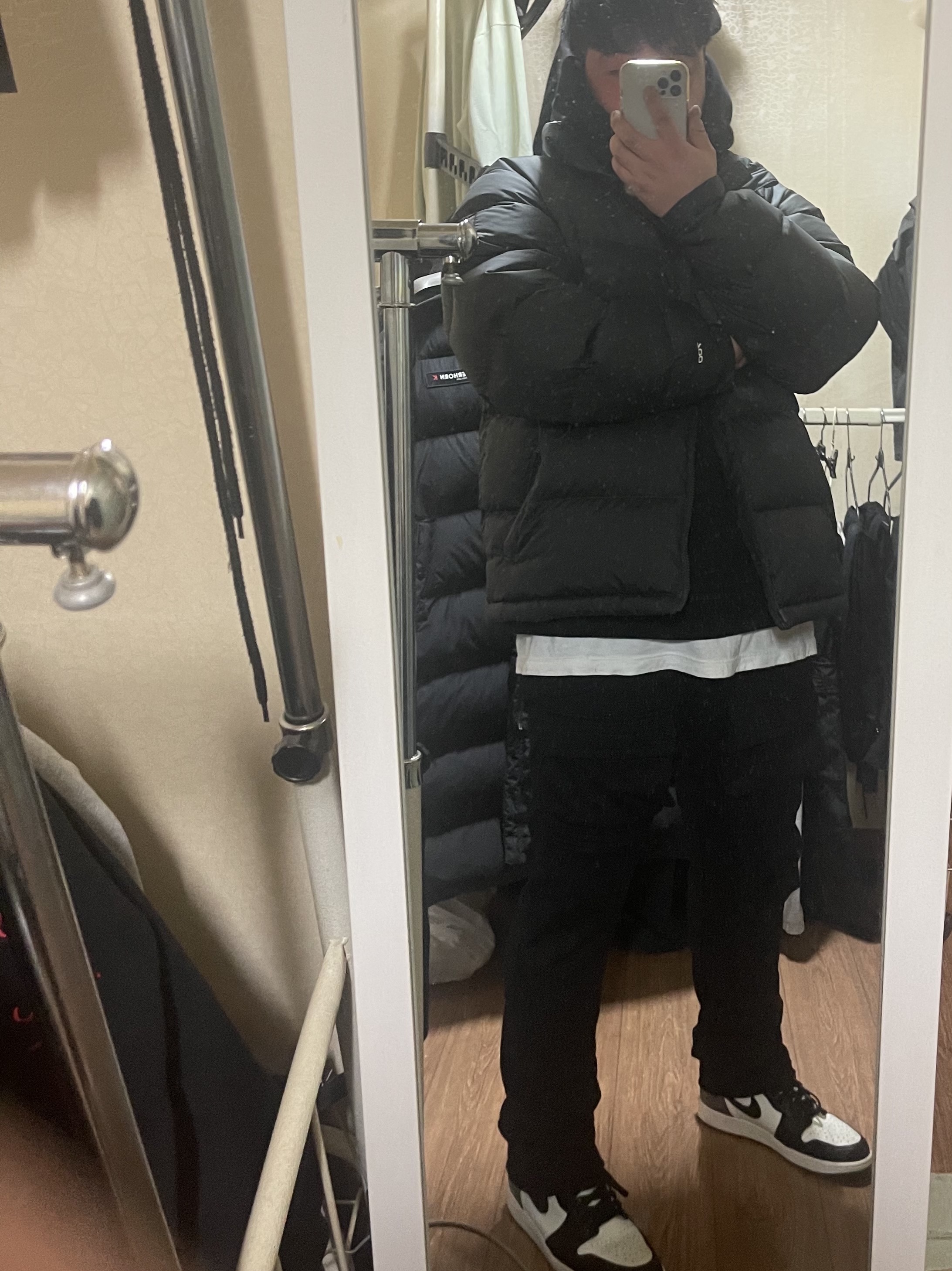 Jordan 1 Retro High OG Black Mocha 착용 스타일