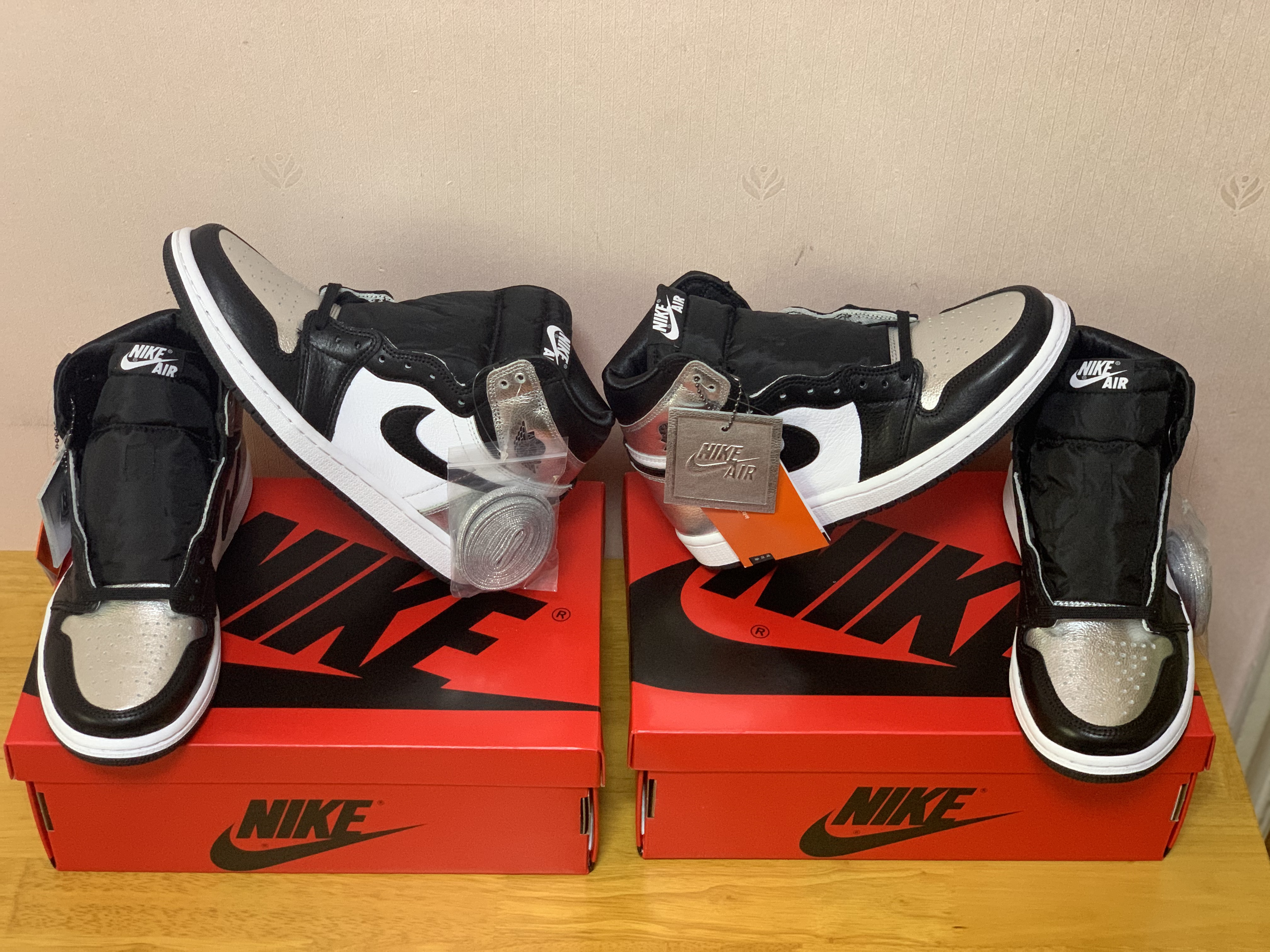 (W) Jordan 1 Retro High OG Silver Toe 착용 스타일