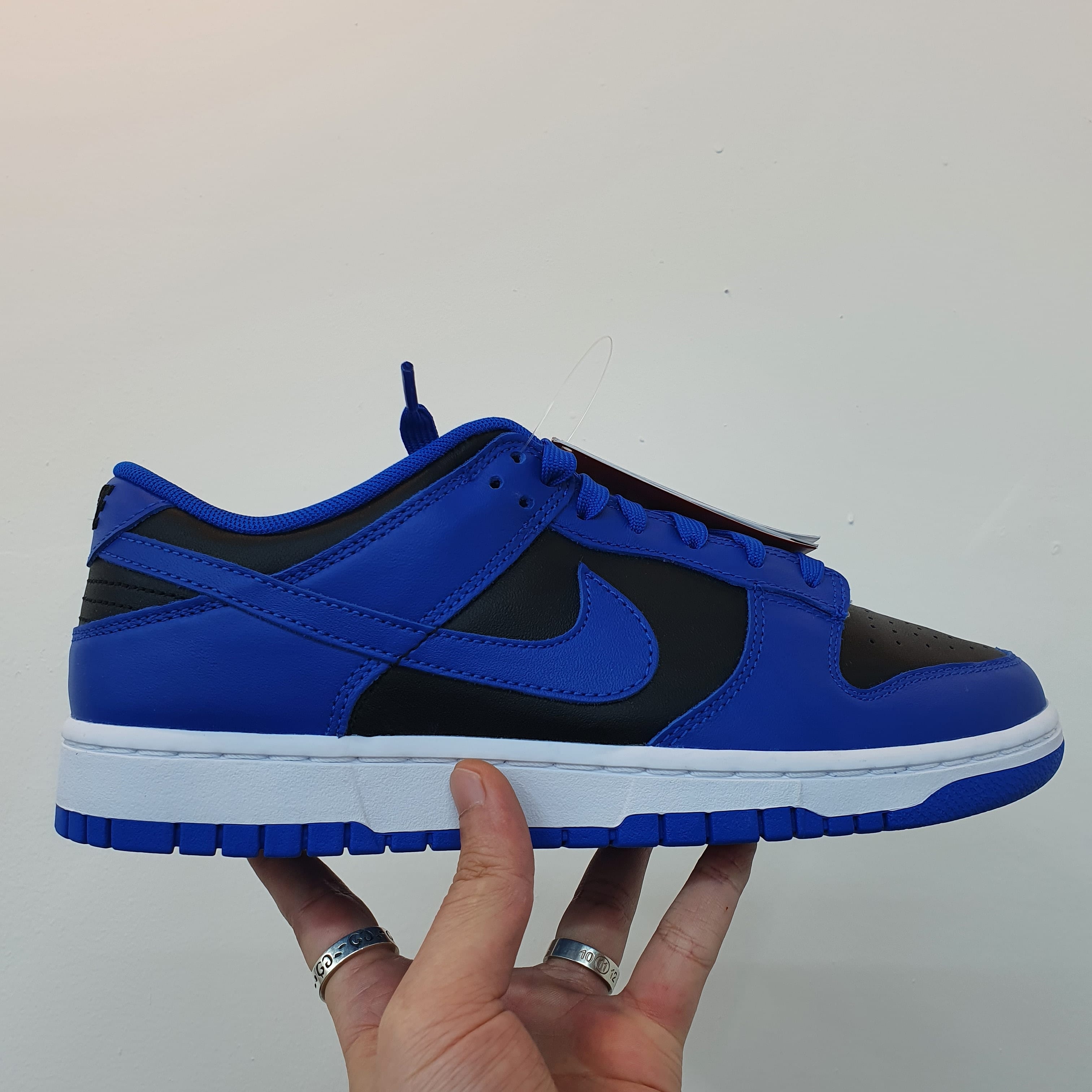 Nike Dunk Low Retro Hyper Cobalt 착용 스타일