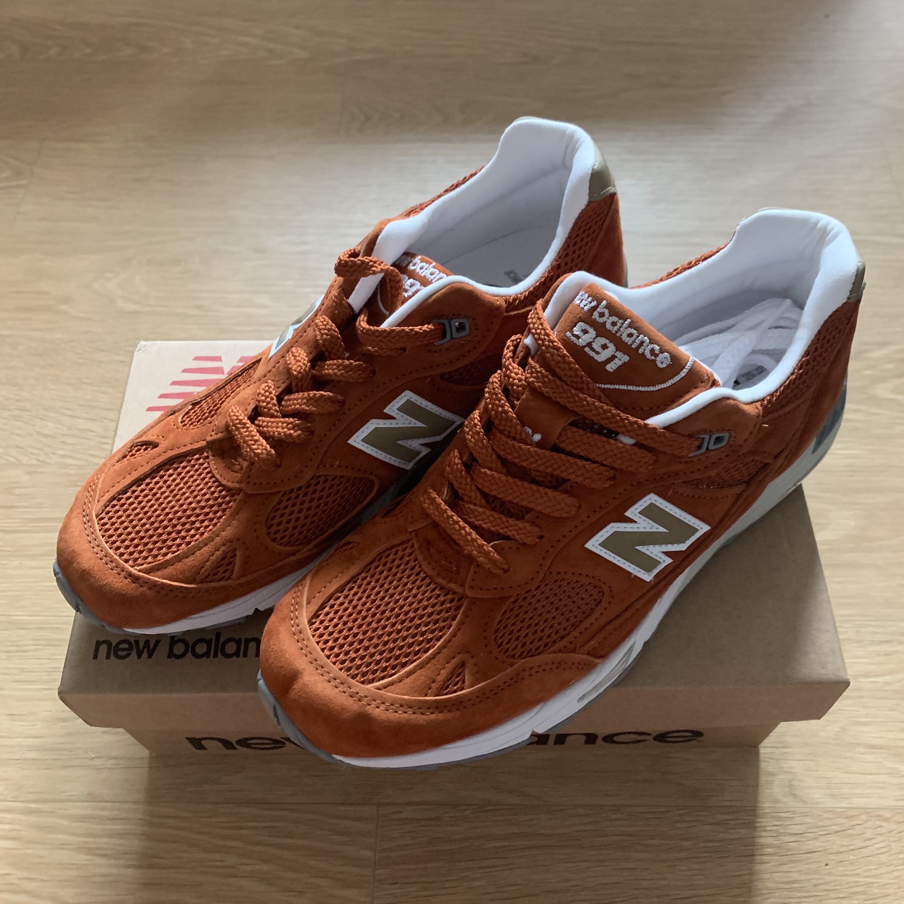 New Balance Made in UK 991 Eastern Species 착용 스타일