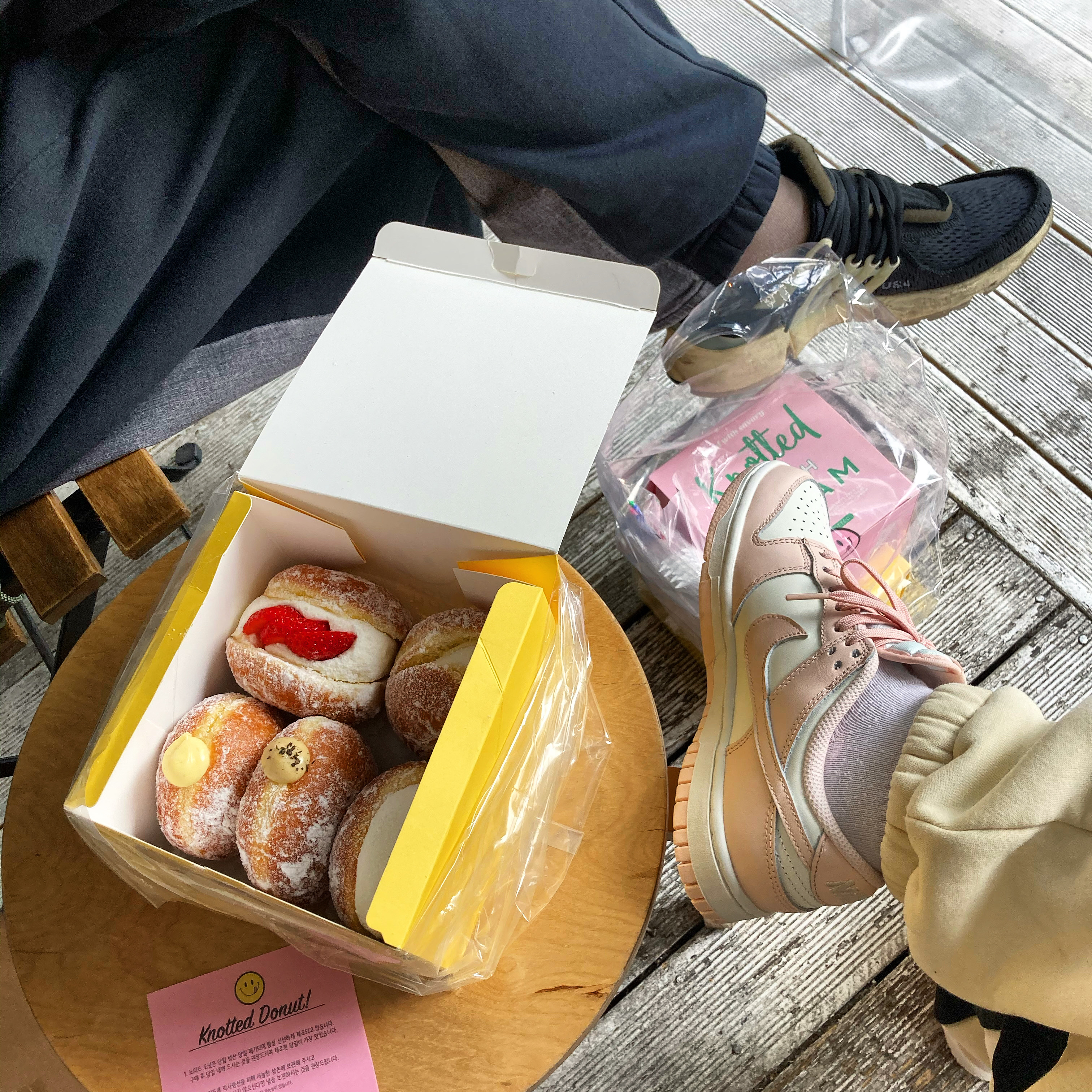 (W) Nike Dunk Low Orange Pearl, Nike x Off-White Air Presto OG The Ten 착용 스타일