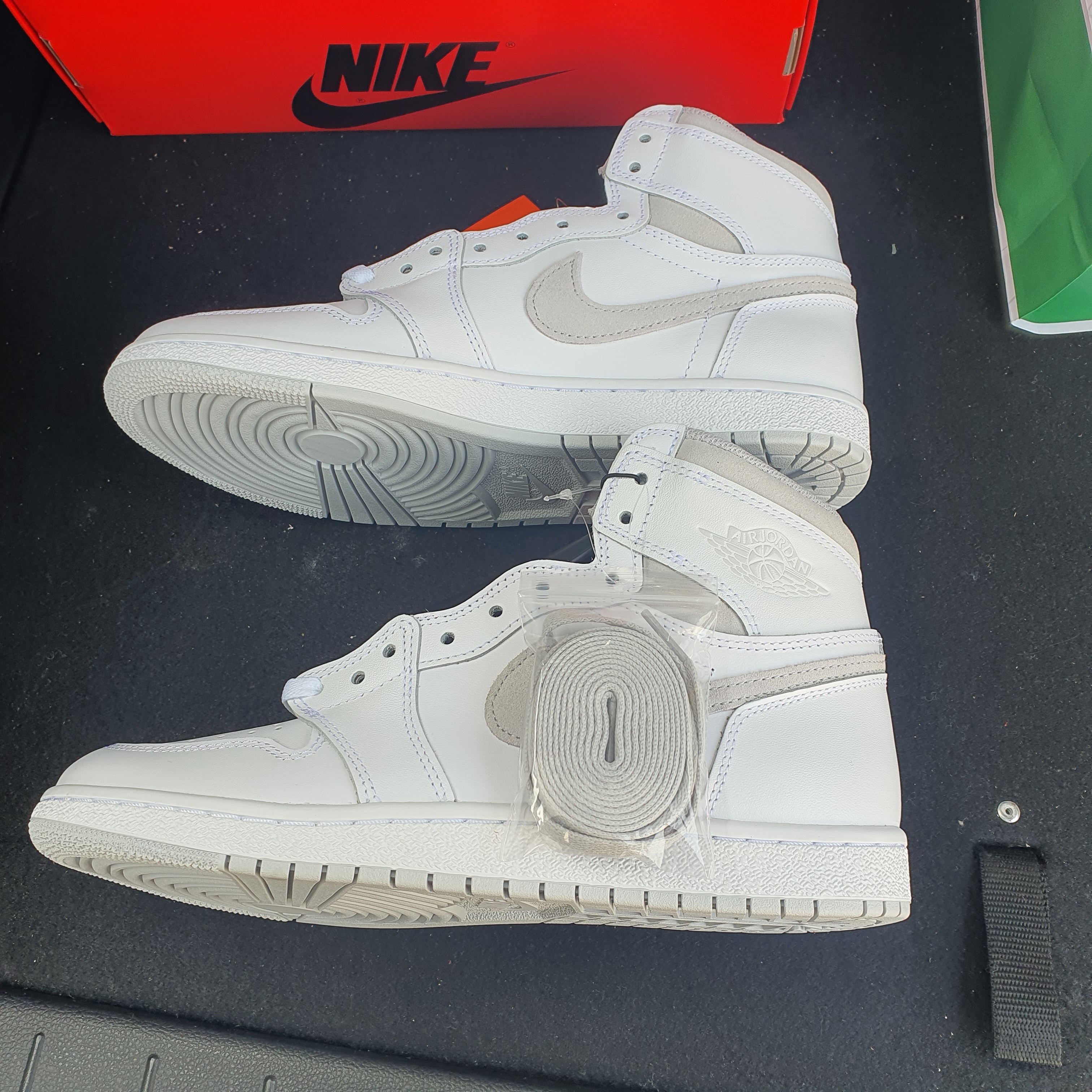 Jordan 1 High 85 Neutral Grey 착용 스타일 - 5