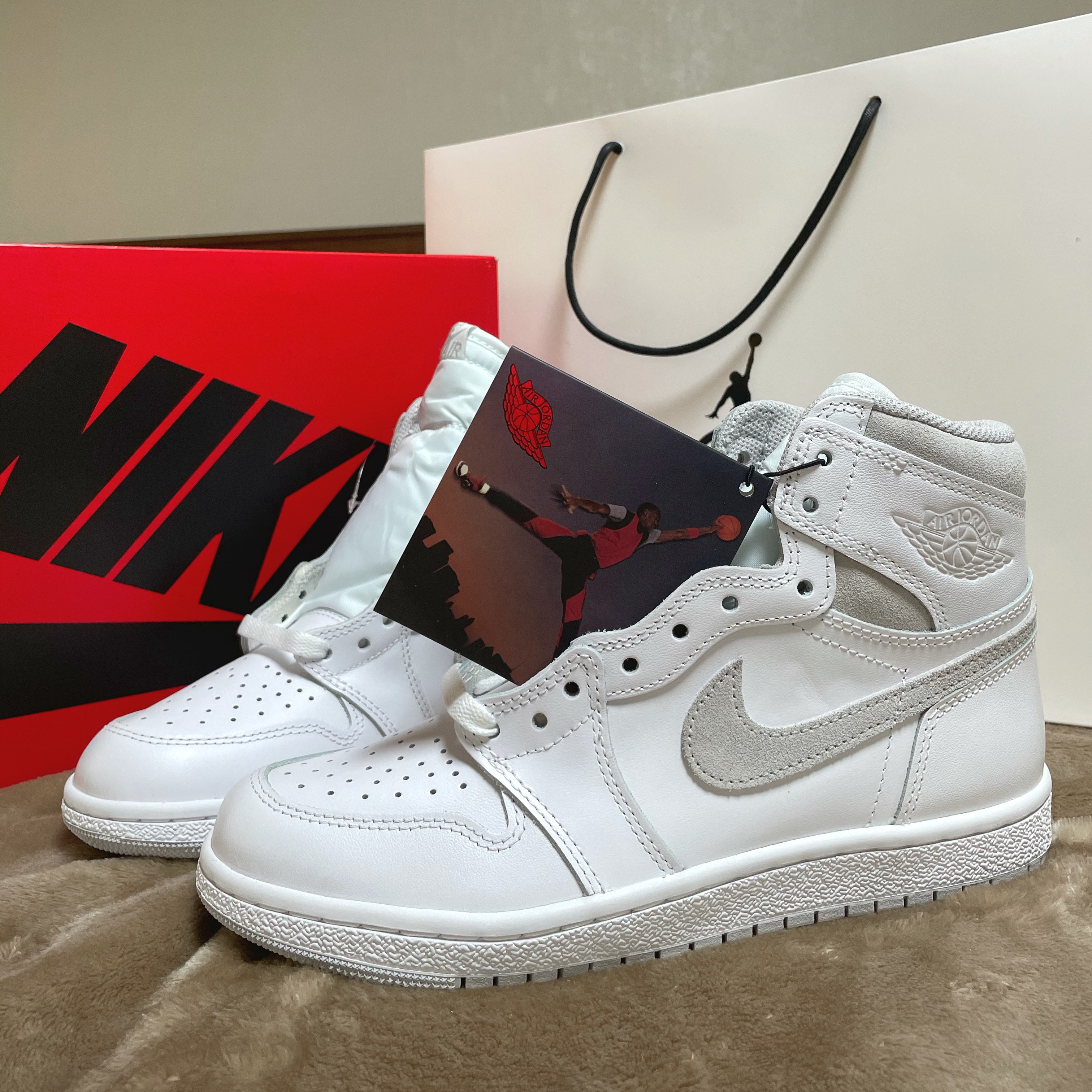 Jordan 1 High 85 Neutral Grey 착용 스타일