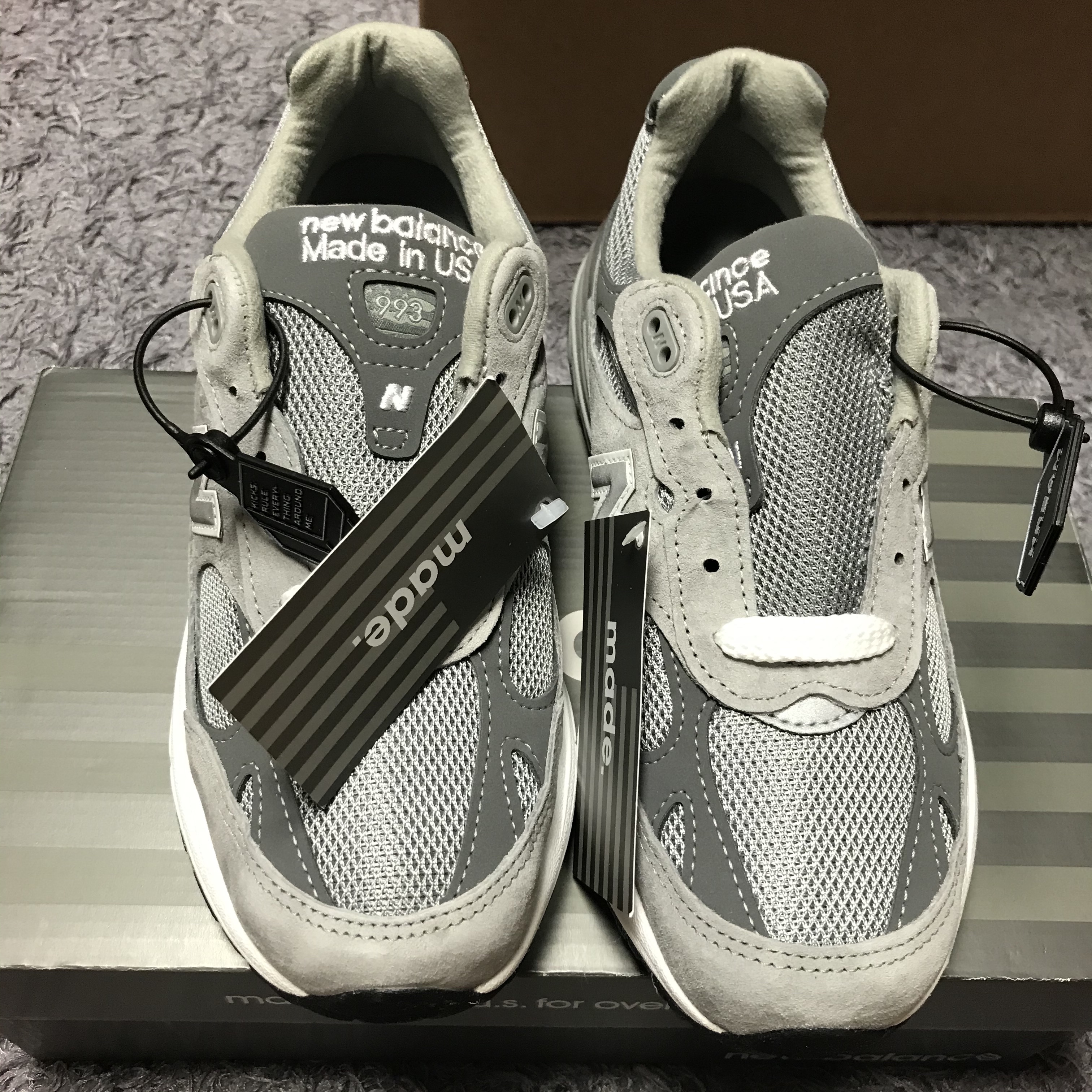 (W) New Balance 993 Made in USA Grey - B Standard 착용 스타일 - 2